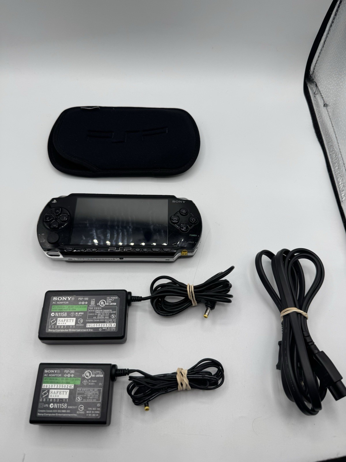 Sony Playstation Portable PSP PSP-1001 Handheld Console *READ DESCRIPTION