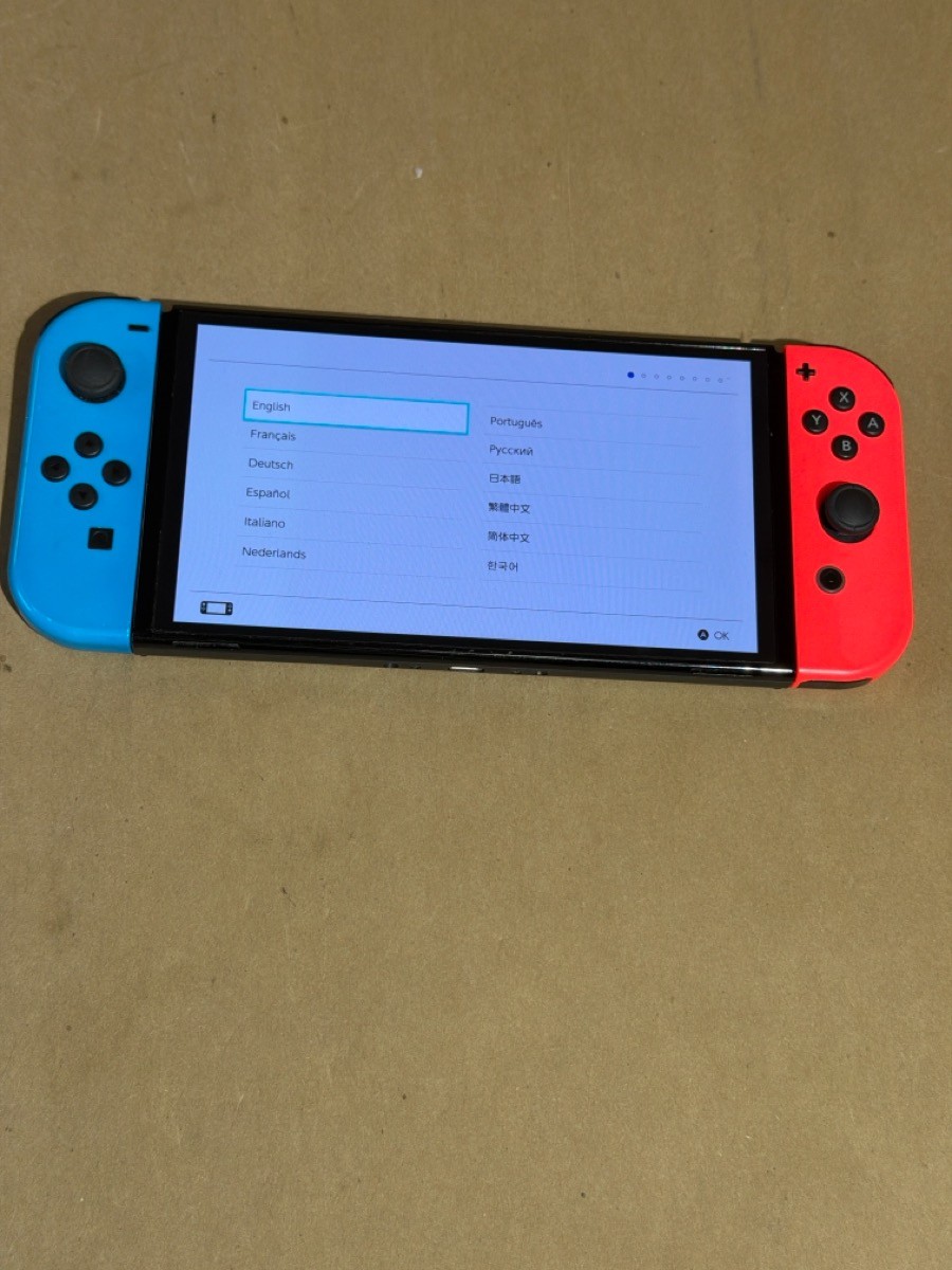 NINTENDO SWITCH HANDHELD – OLED – HEG-001 (B33008076)