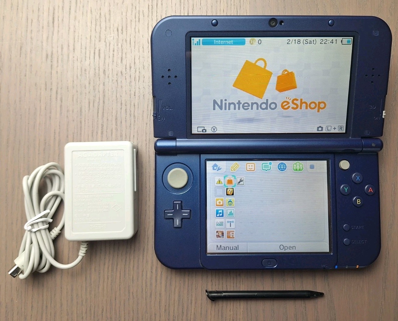 New Nintendo 3DS XL Metallic Blue Charger + 32GB SD Card | Region Free