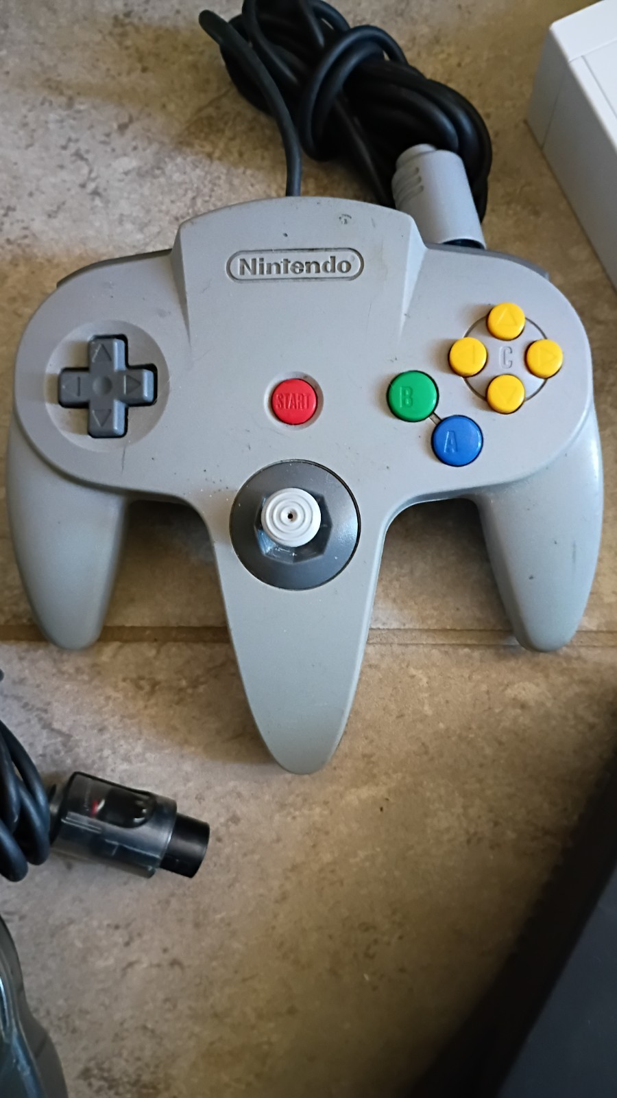 Nintendo 64 N64 System Bundle OEM 2 Controllers Atomic Purple GoldenEye 007