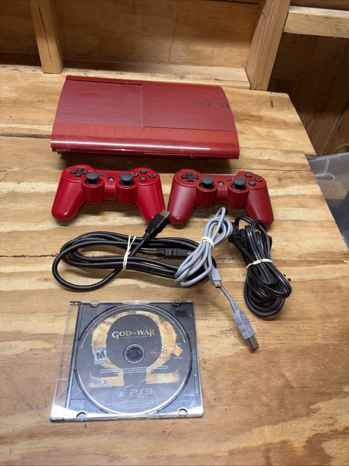 Playstaion 3 God of War Limited Edition Red Console w/ 2 Controllers & Ascension