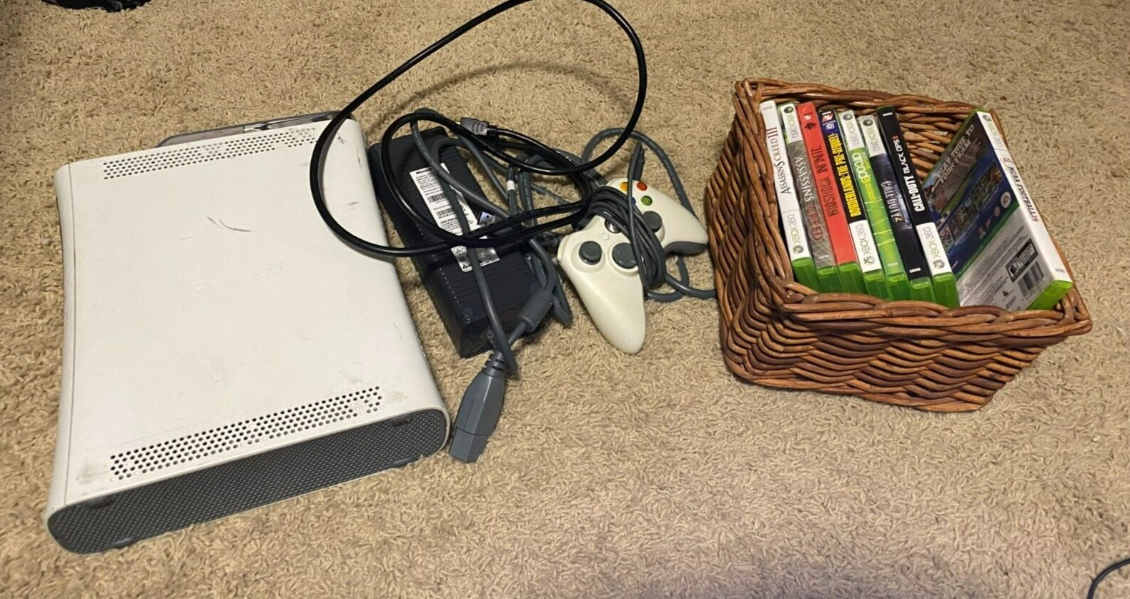 Microsoft Xbox 360 Pro System Bundle 60GB White Console + 8 Games