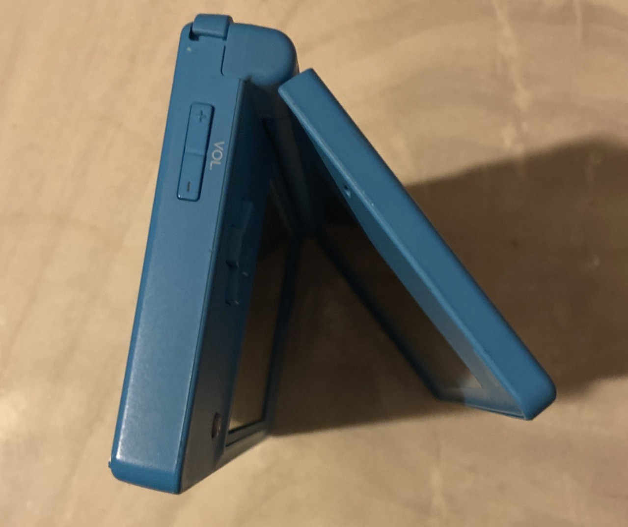 Nintendo DSi Electric Blue Handheld Gaming Console TWL-001 with Stylus Tested