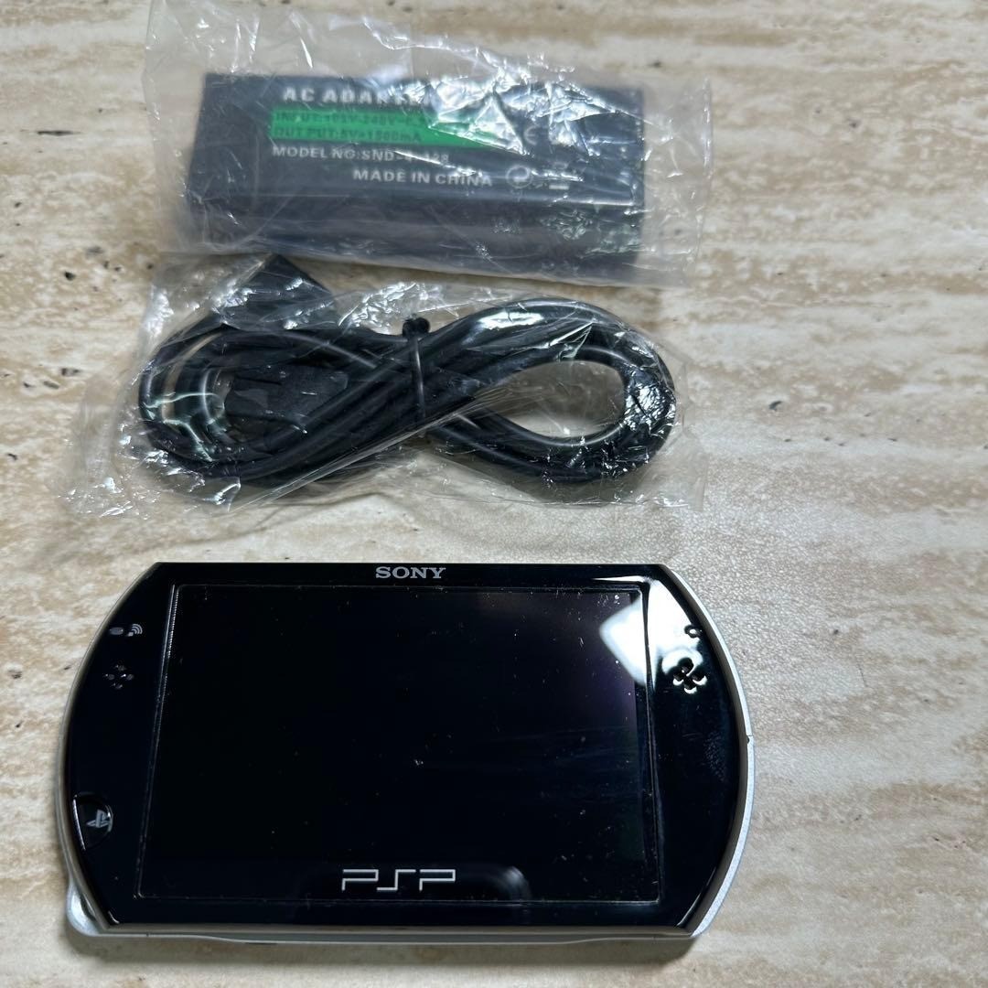 Sony PSP Go Piano Black Console Very Good Condition 7119