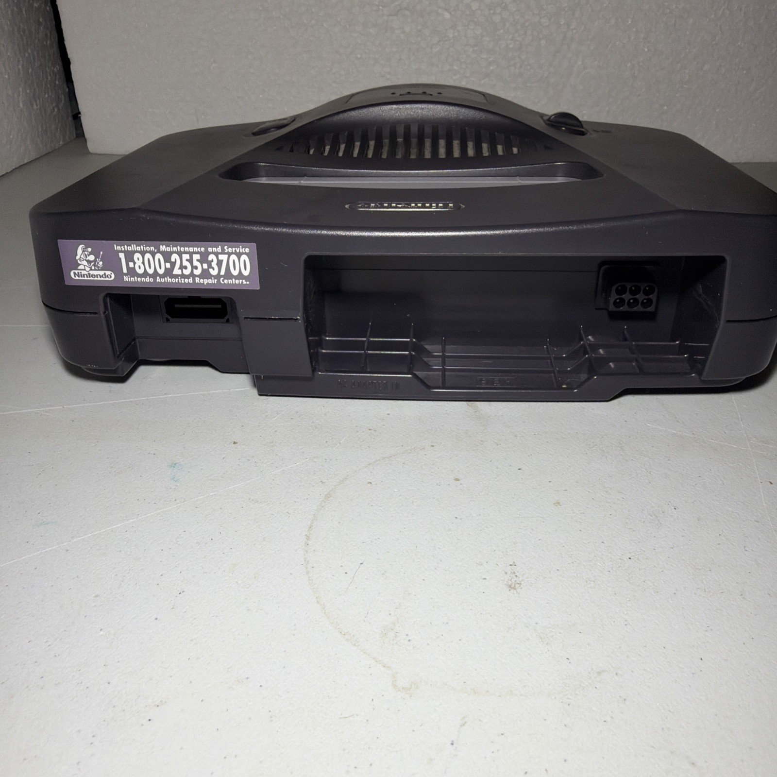 Nintendo 64 N64 Console Bundle w/ 2 Controllers, Power & AV Cables, 3 Games
