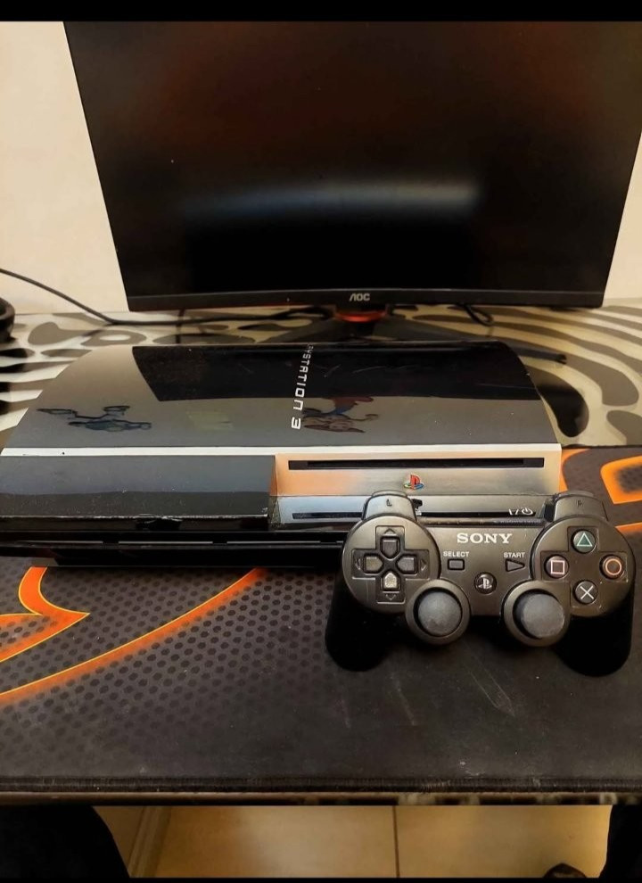 Sony PlayStation 3 PS3 Fat Console with Controller