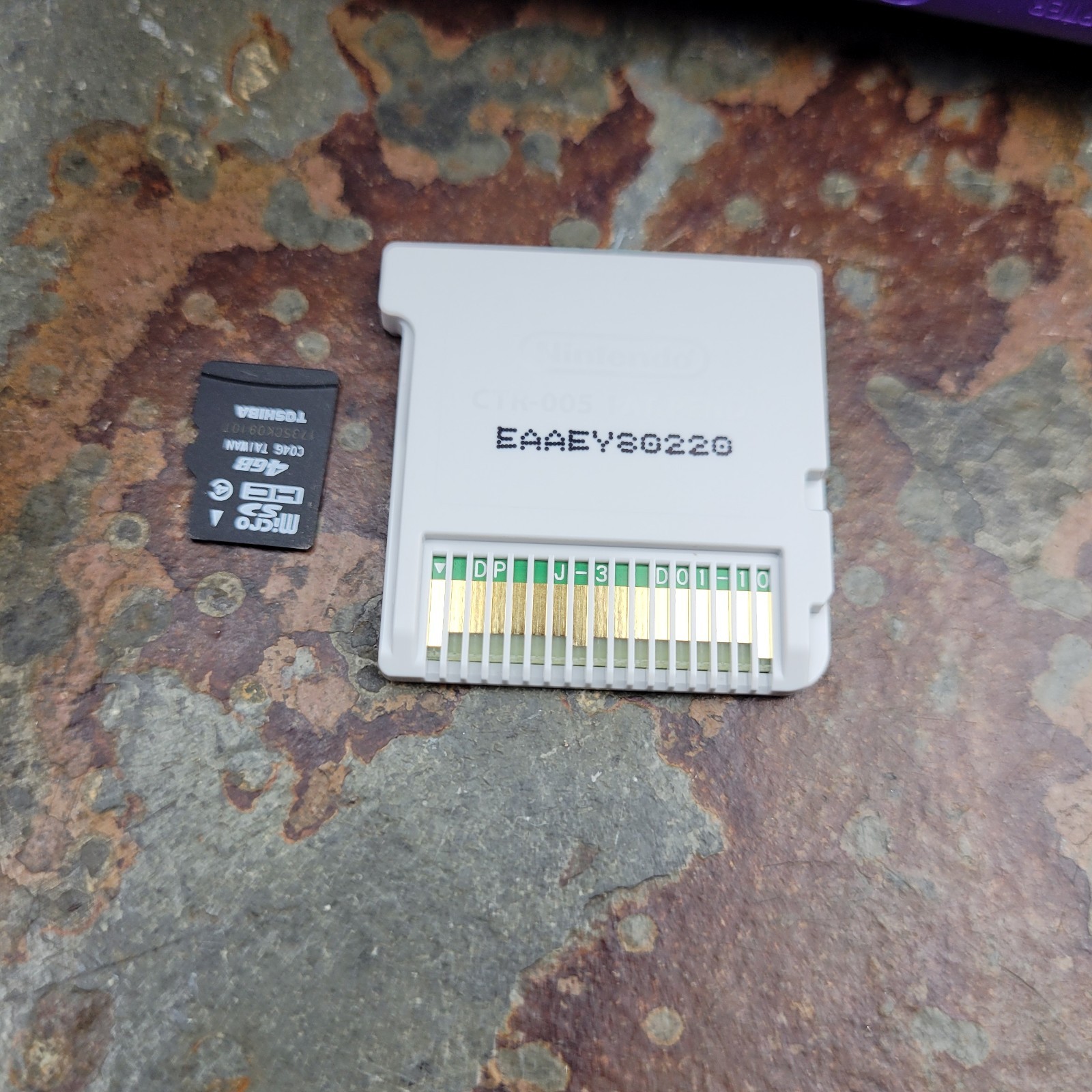 Nintendo 2DS XL Purple Handheld Console Nintendo 4GB Touchscreen JAN-001