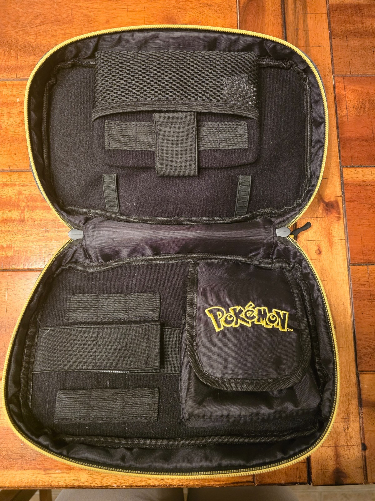 Nintendo Switch Console Let’s Go Pikachu! + Poke Ball Plus Edition