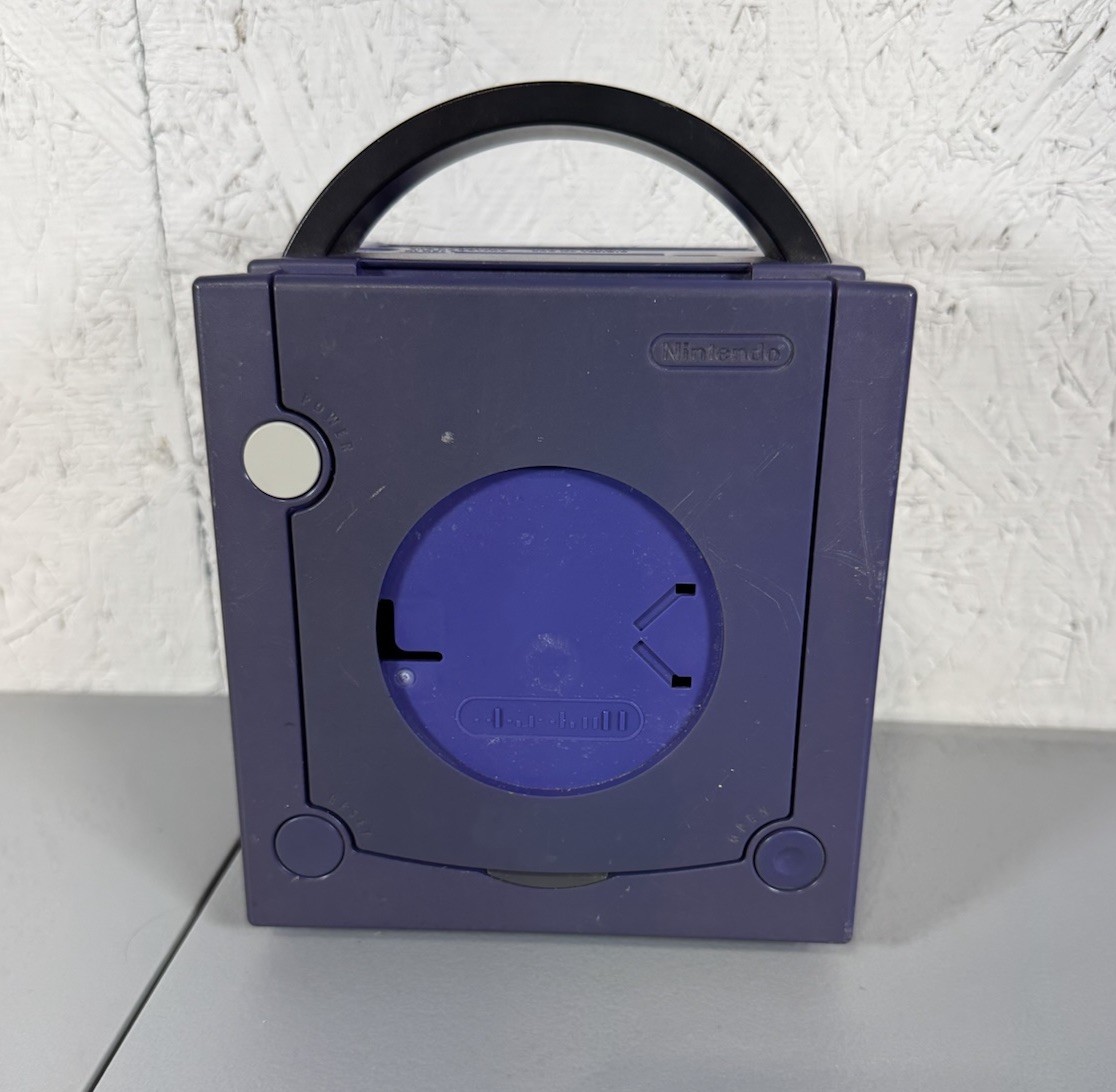 Nintendo GameCube DOL-001 Indigo Console (Won’t Read Disc) For Parts Or Repair