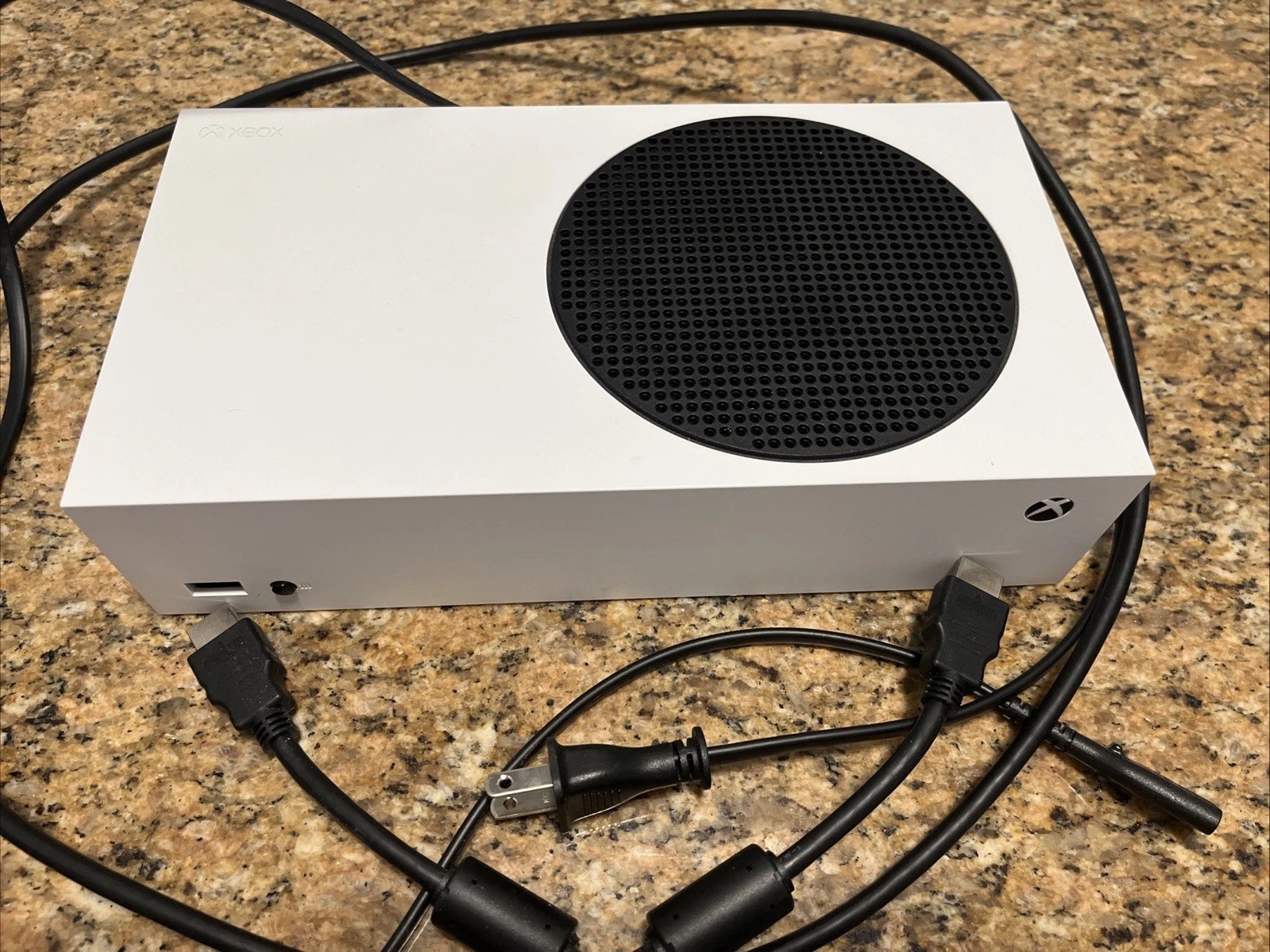 Microsoft Xbox Series S 512GB White Console Used With Cables Great Condition
