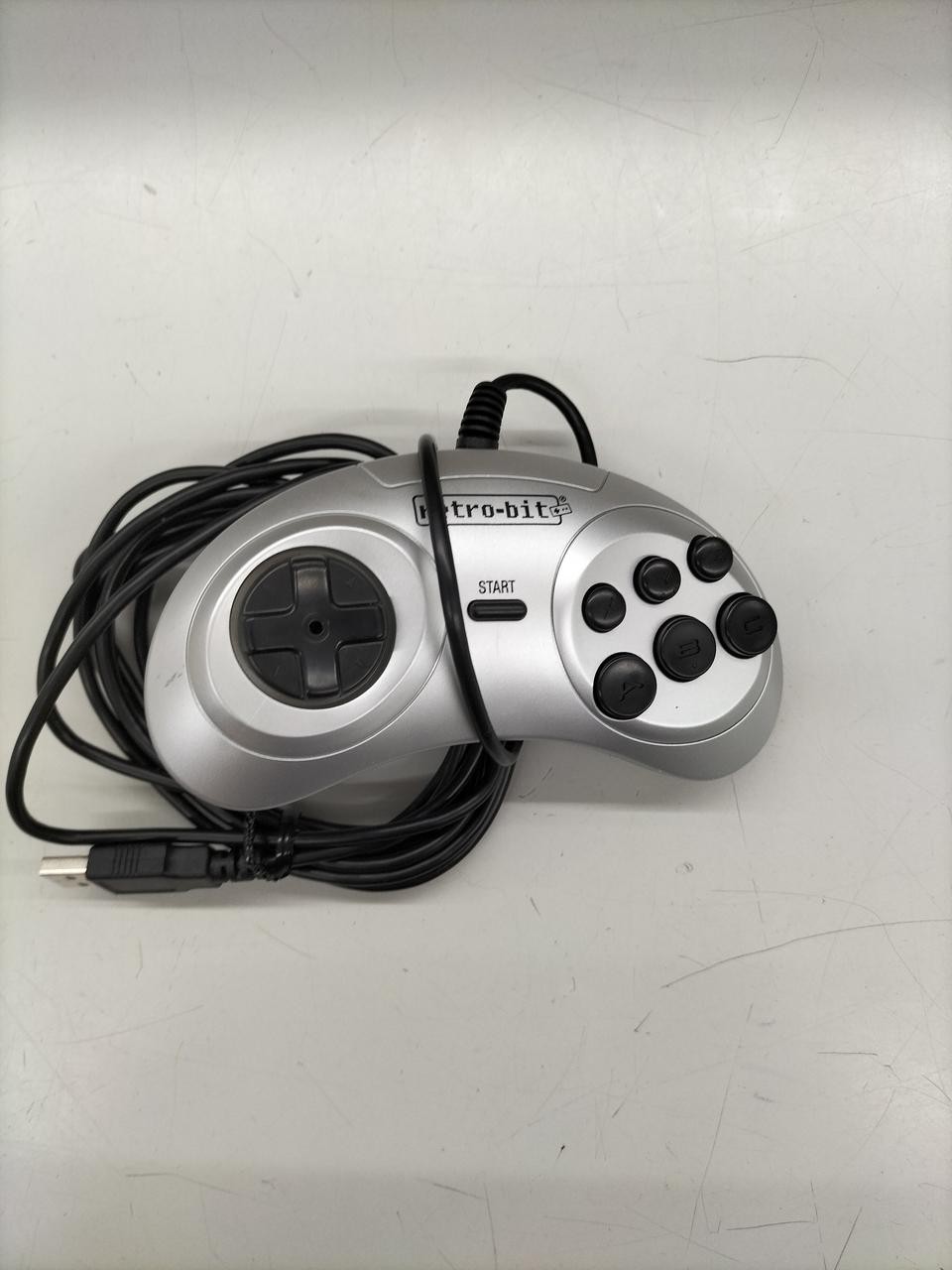 Retro-bit GENERATIONS II Retro Mini Console 42 Games Capcom Konami HDMI Used