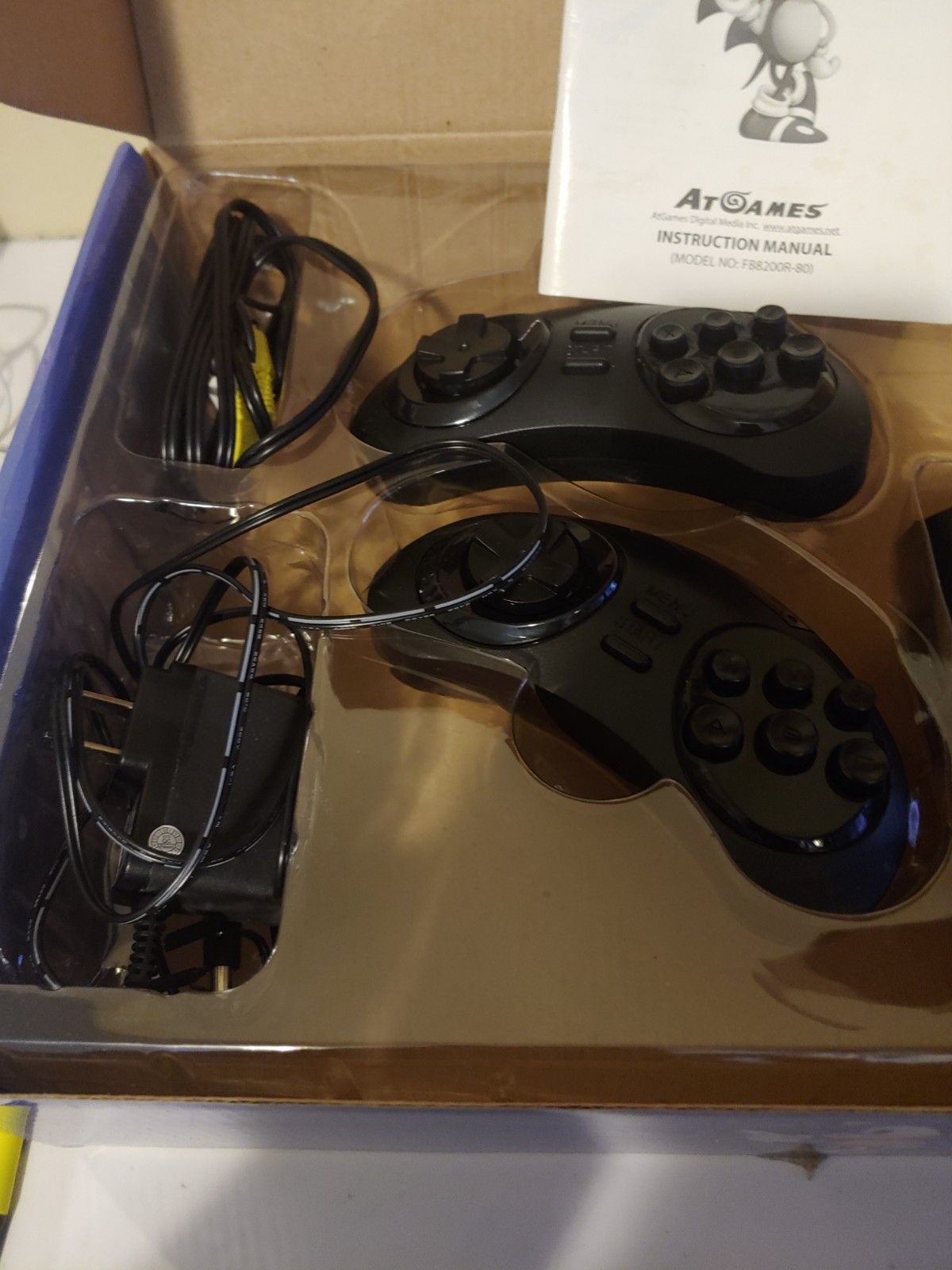 Sega Genesis Classic w/80 built in games. 2012. tested. w/ retail box 93% pkg…