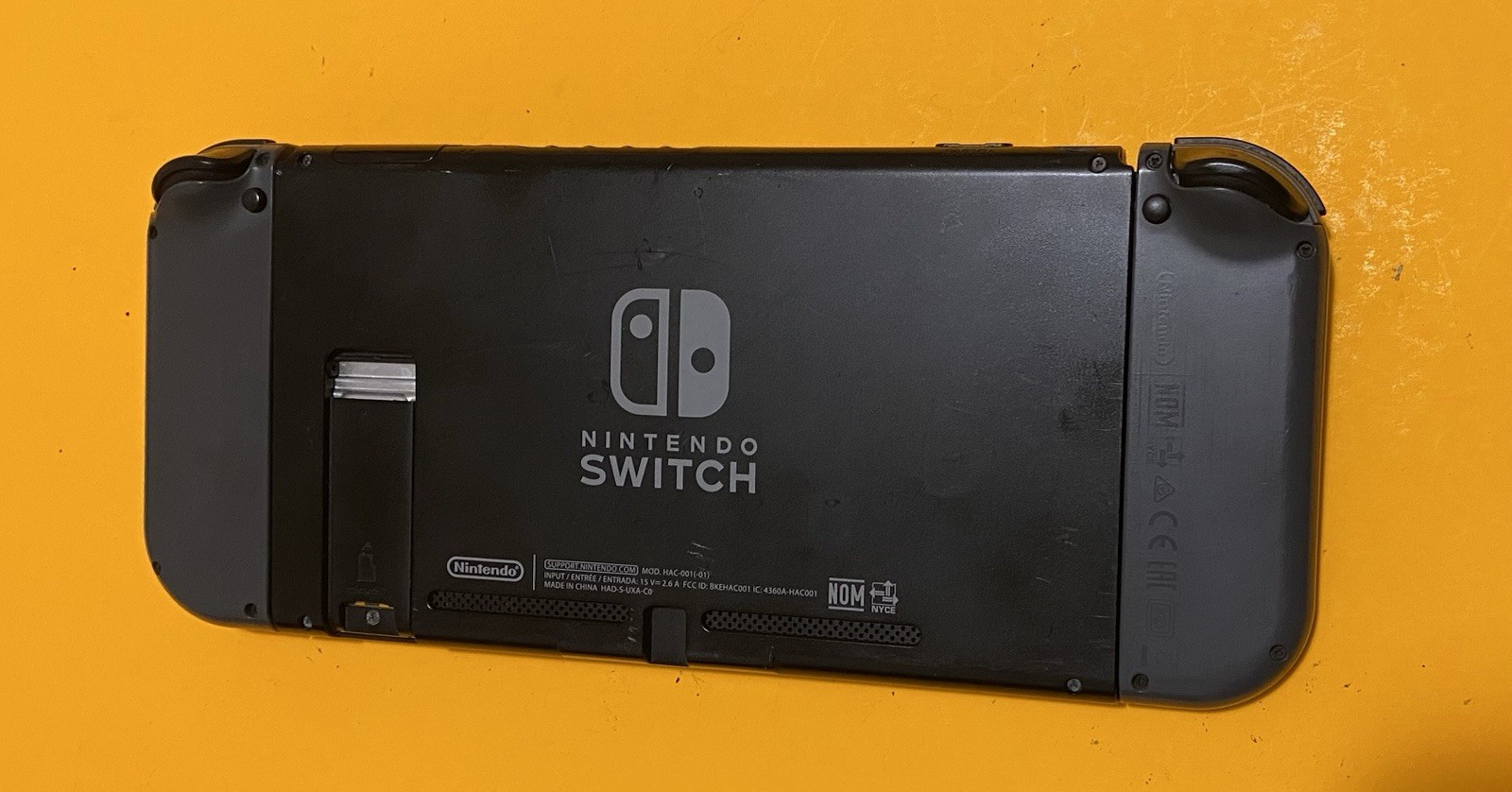 Nintendo Switch Handheld Console Gray Joy-Cons HAC-001 32 GB Working READ