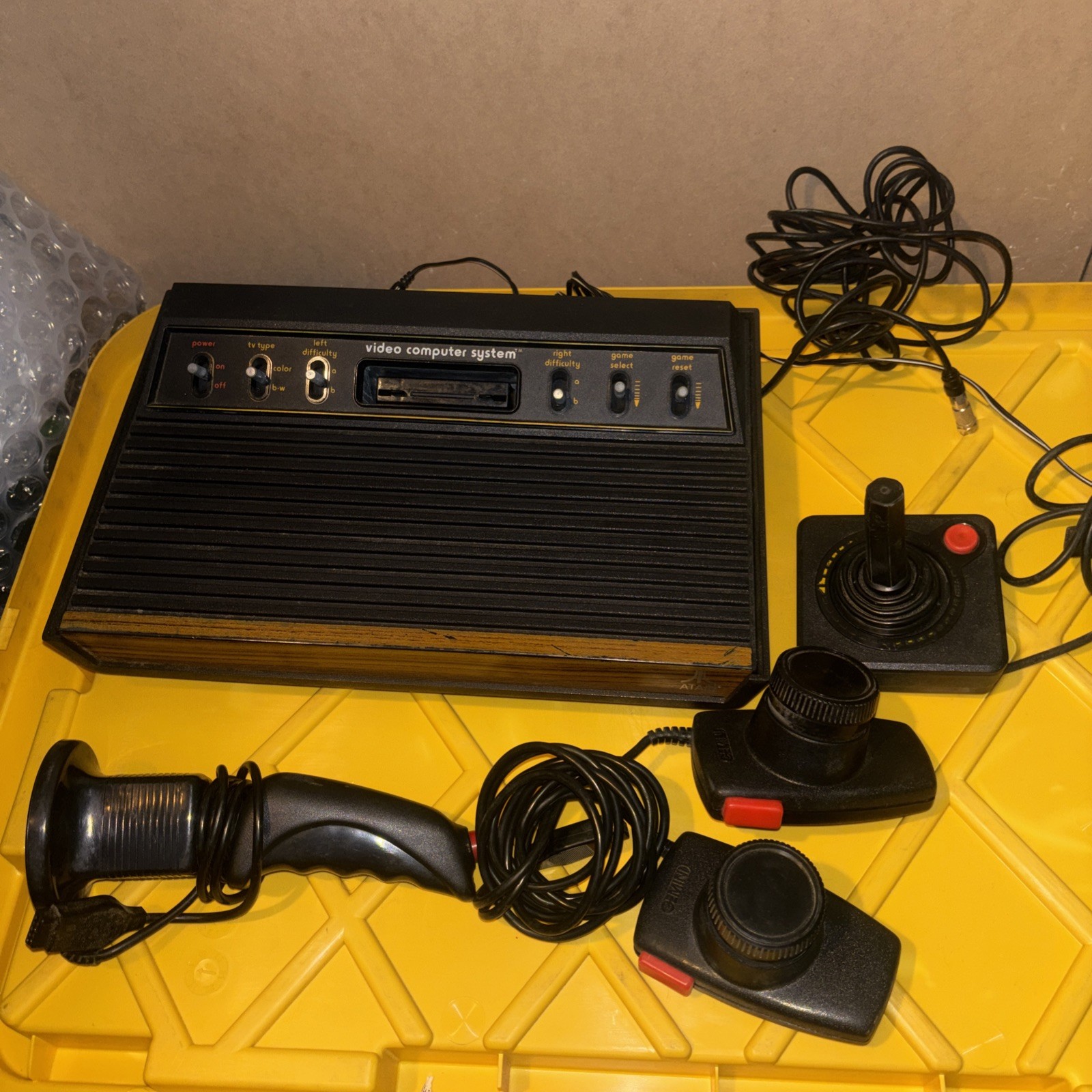 Atari 2600 Heavy Sixer Console In Box Chess Piece Box Tested Works Bundle