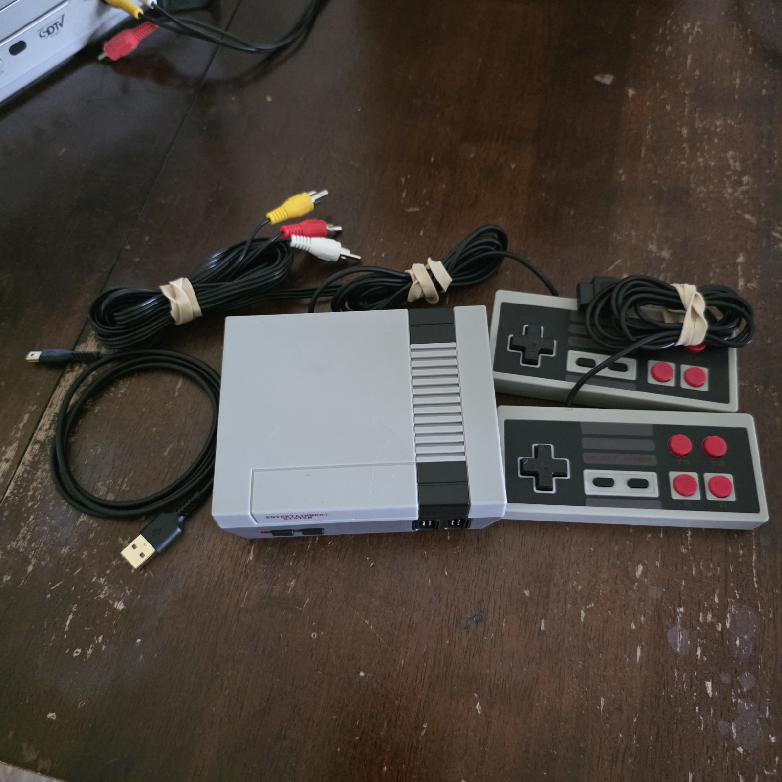 NES-Style Emulator Console w/ 30 Built-In Games + Controller – Plug & Play WORKS