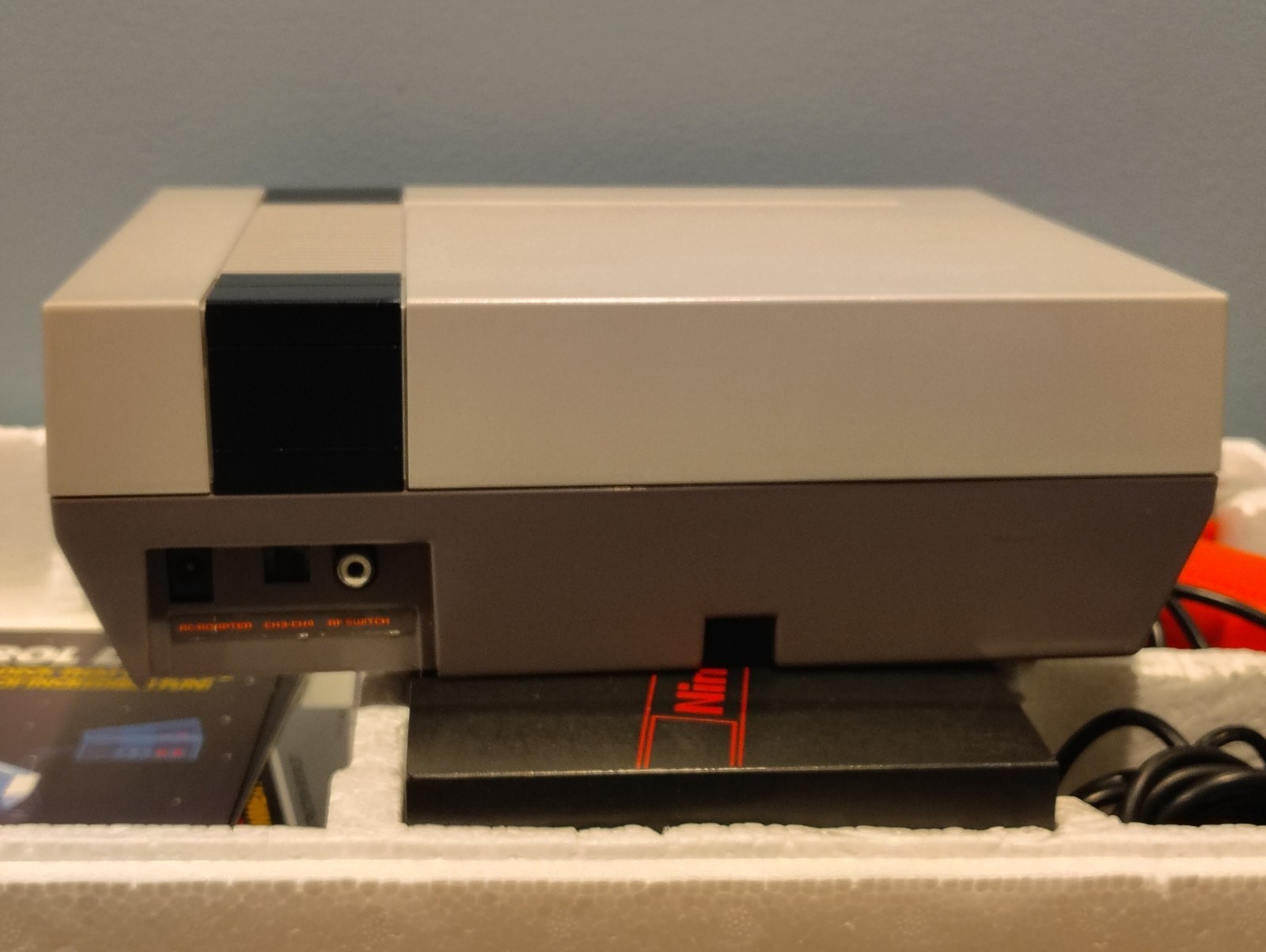 Nintendo NES Action Set Console System Complete Set CIB OEM Great Shape C Pics