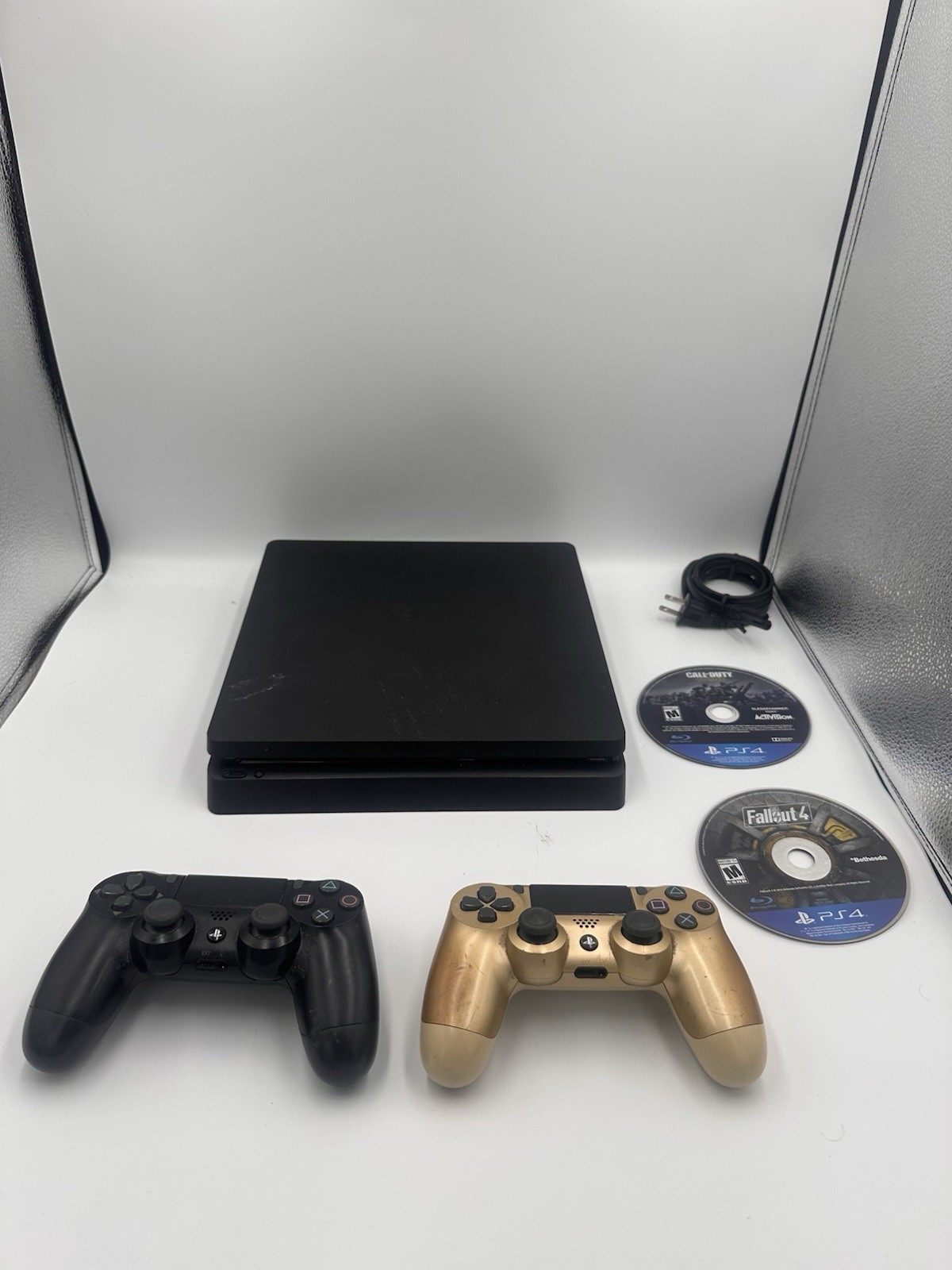 Sony PlayStation 4 Slim 1TB Bundle – Games & Controller BUNDLE! *CLEAN & TESTED