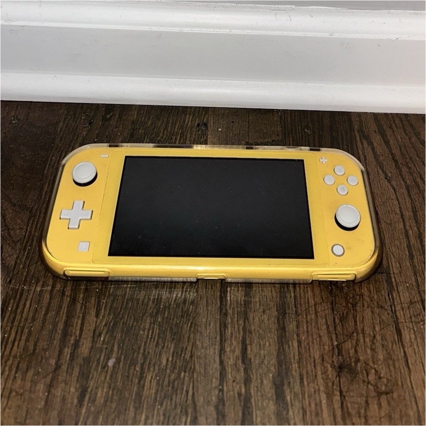 Nintendo Switch Lite Yellow Handheld System 32GB 720p HDH-001