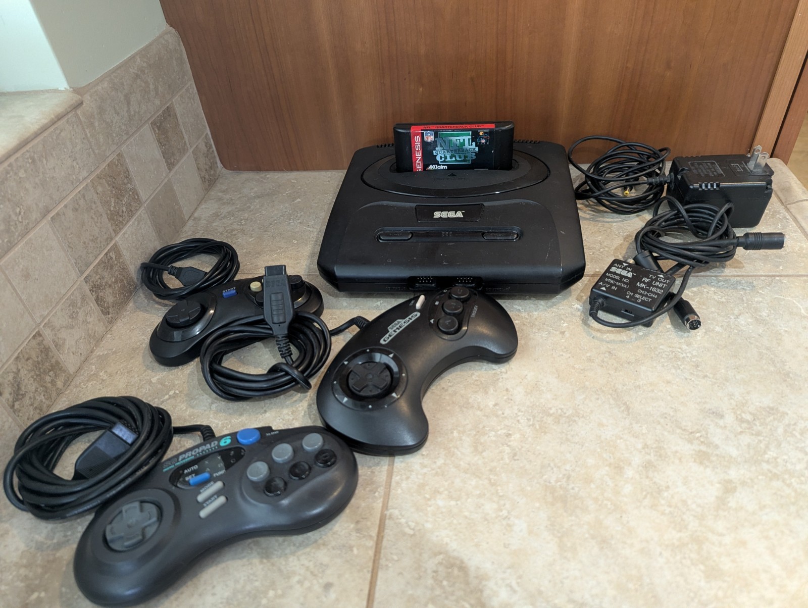 Sega Genesis Model 2 MK1631A Console Bundle, 1 Game 3 Controllers CLEANED & Nice