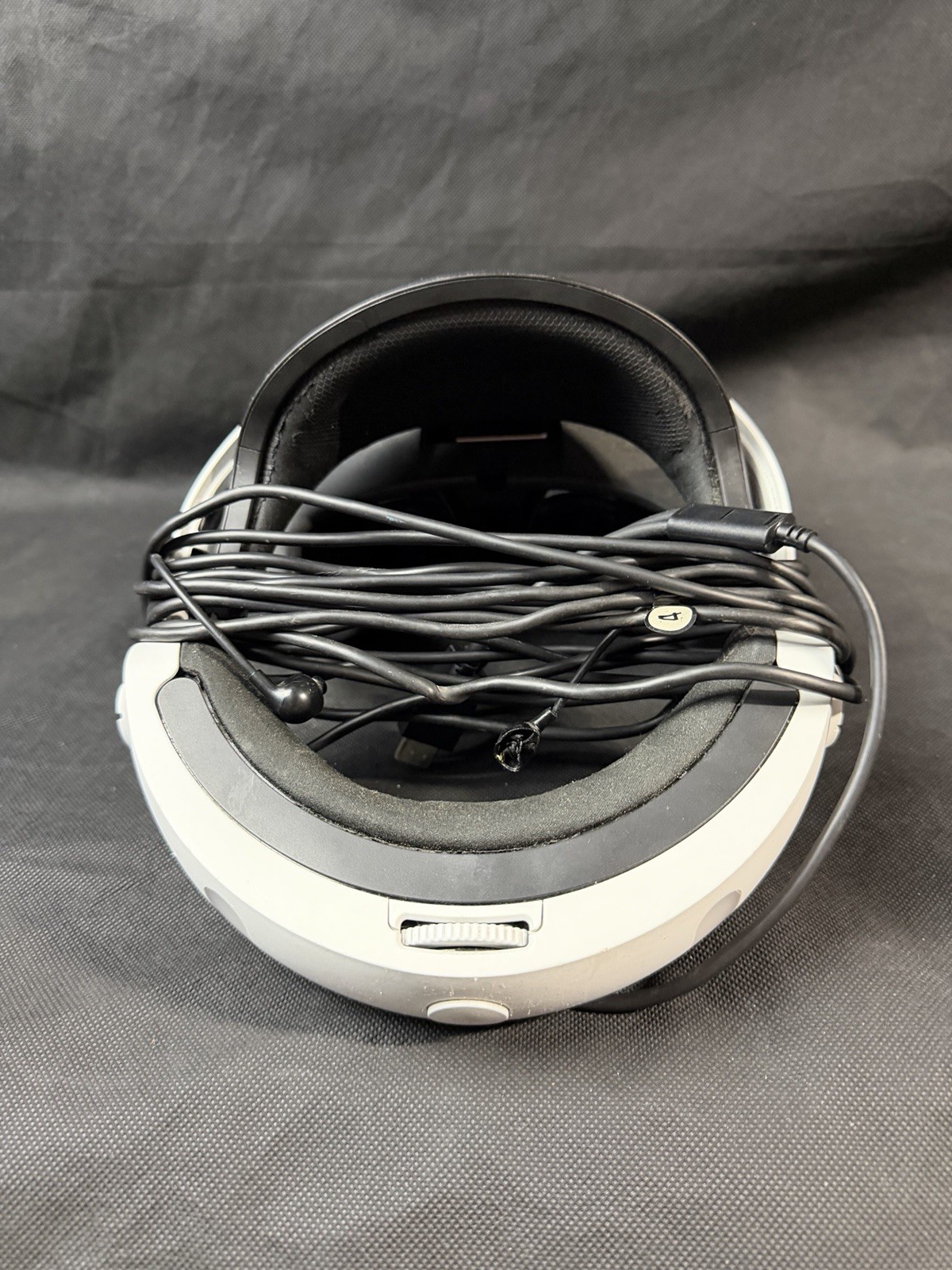 Broken Sony Playstation VR Virtual Reality VR Headset CUH-ZVR1 READ