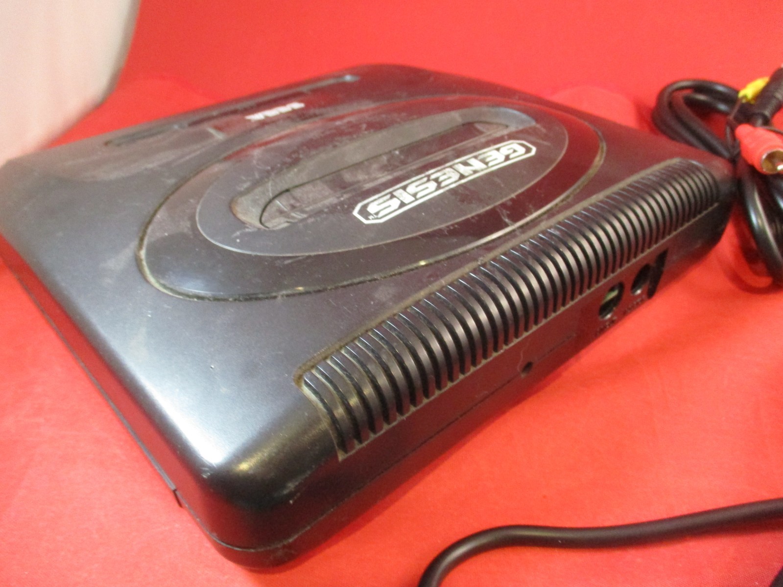 Sega Genesis Model 2 Console System *slight flaw* w/2-6Button Controllr AV Power