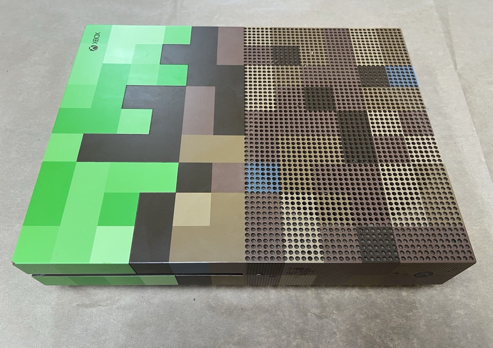 Microsoft Xbox One S Minecraft Limited Edition Bundle 1TB Green & Brown Console