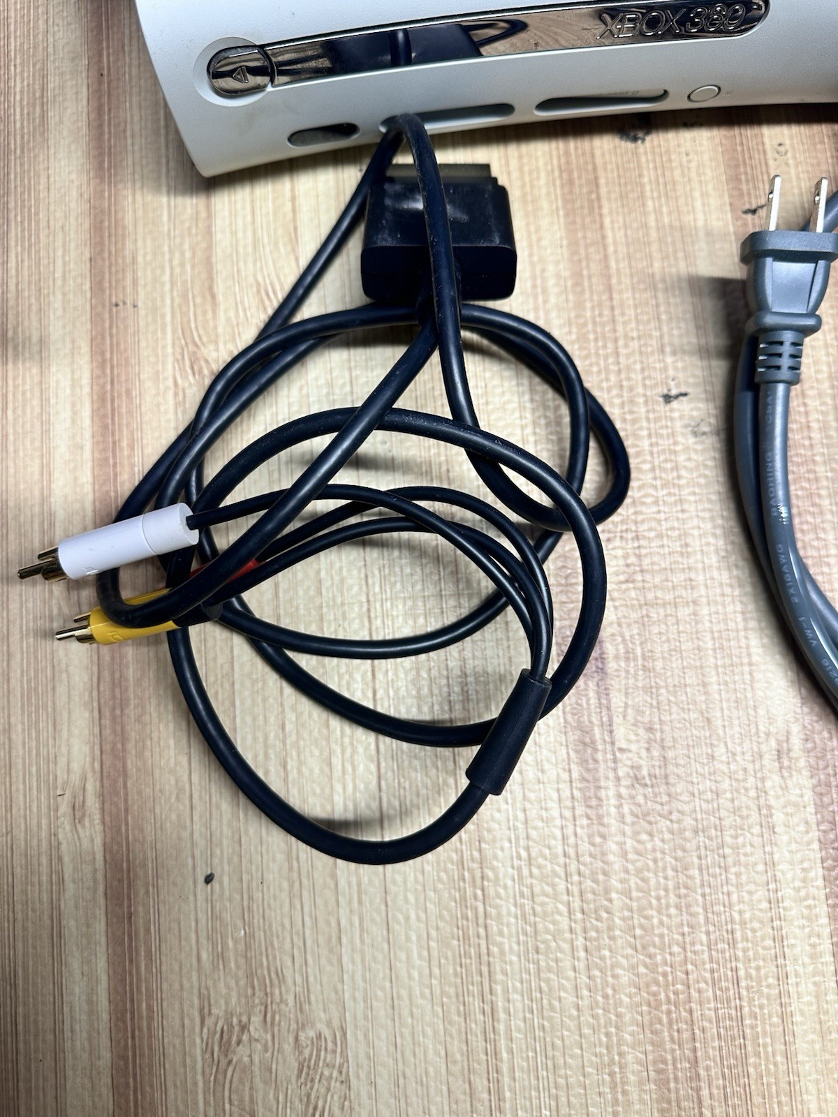 Microsoft Xbox 360 live Console Only – For parts or not working