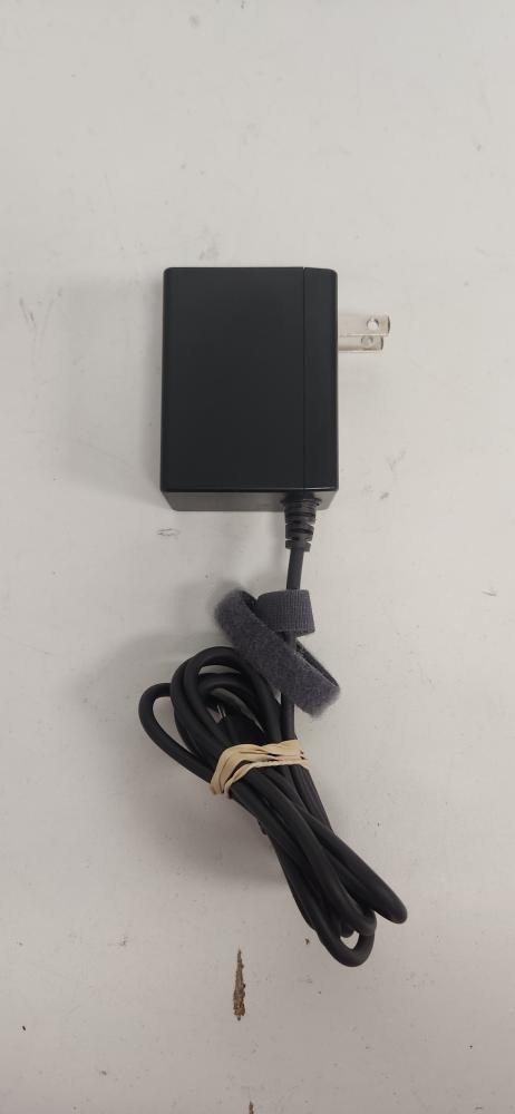 Nintendo Switch Console Handheld With Accessories (P04023763)