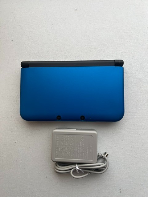 Nintendo 3DS LL XL Console – Metallic Blue – Japanese – Very Good Condition