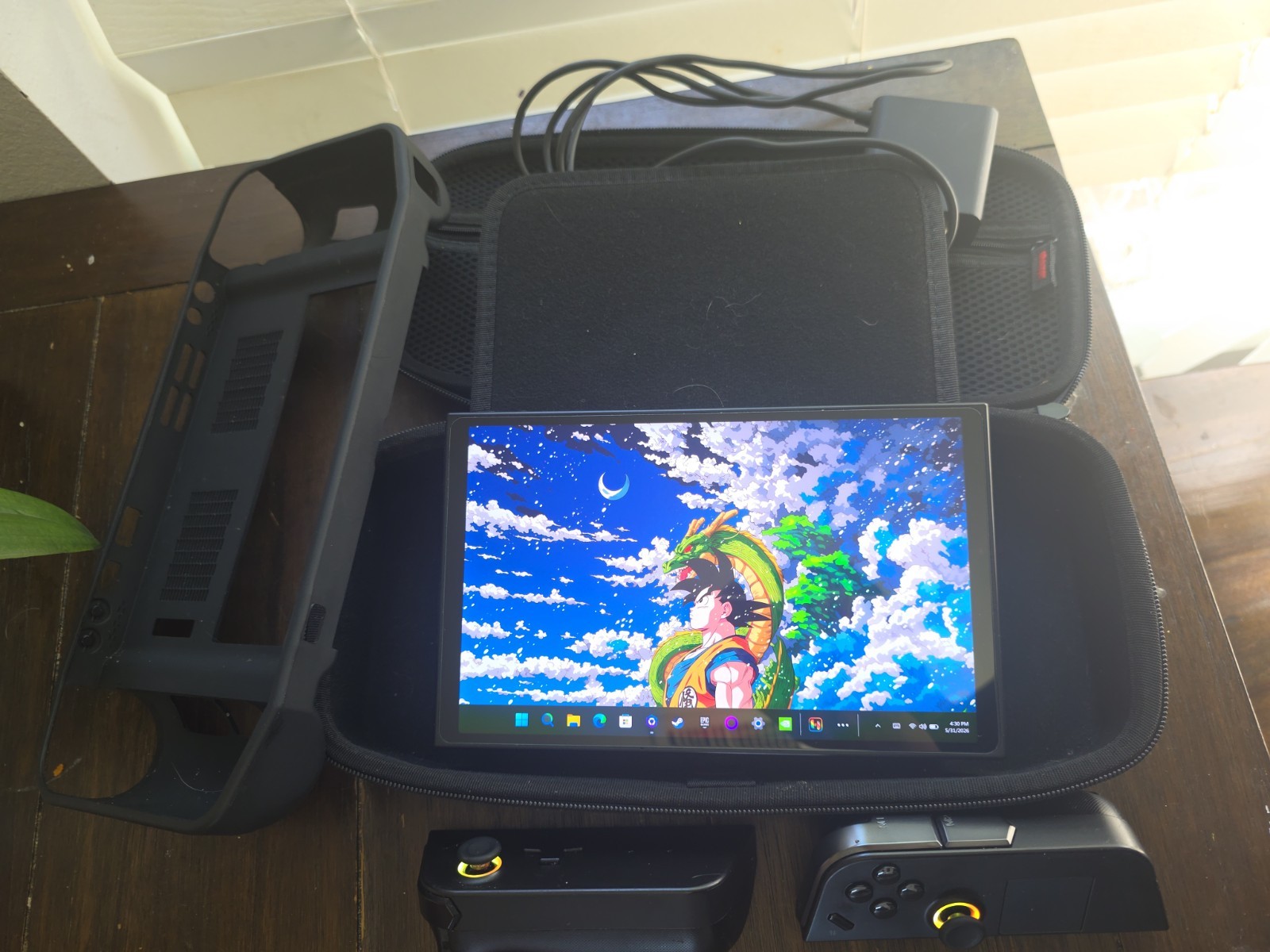 🔥 Lenovo Legion Go 512GB Handheld Gaming PC – Great Condition 🔥