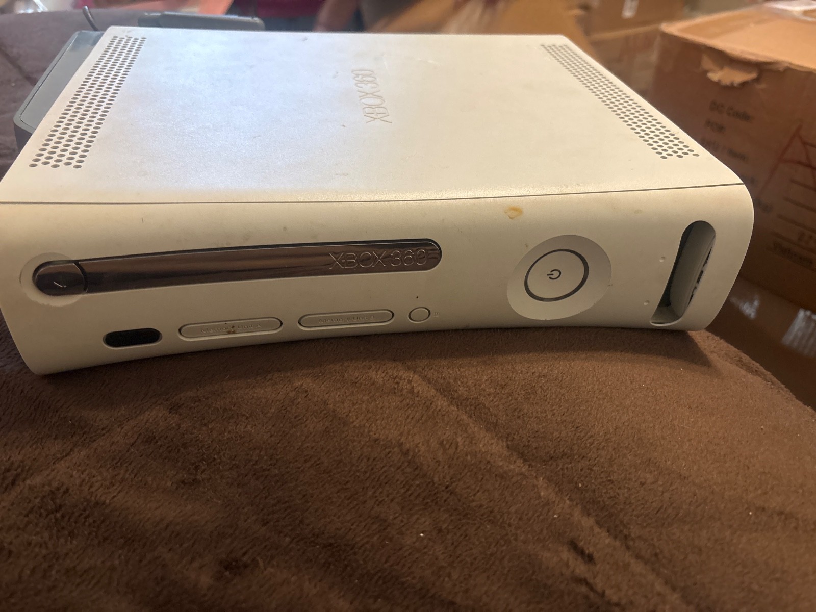 Microsoft Xbox 360 Pro System Bundle 60GB White Console