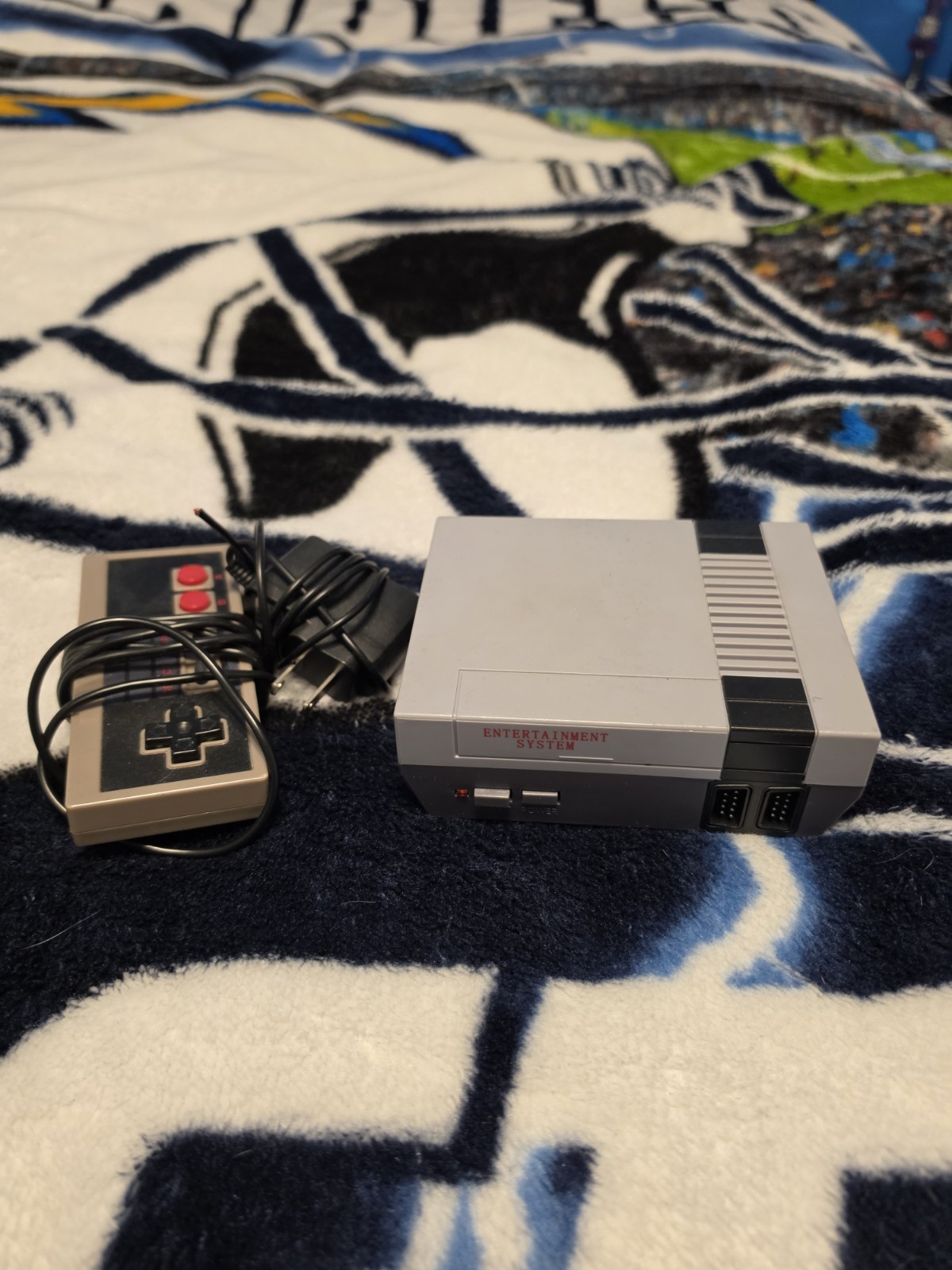 Nintendo NES-001 Console w/ Controller & Power Adapter