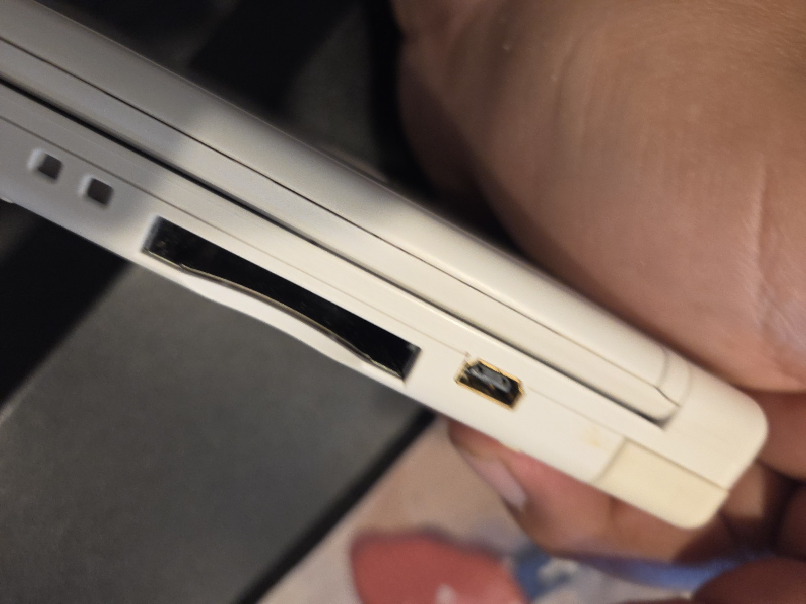 Nintendo DS Lite USG-001 JPN White Handheld Console Stylus Only Bad Hinge