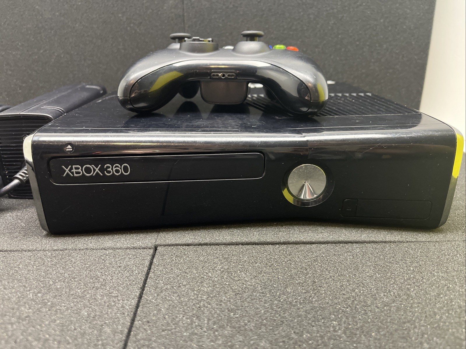 Microsoft Xbox 360 S Console Black Controller Power Brick Model 1439 Read Descri