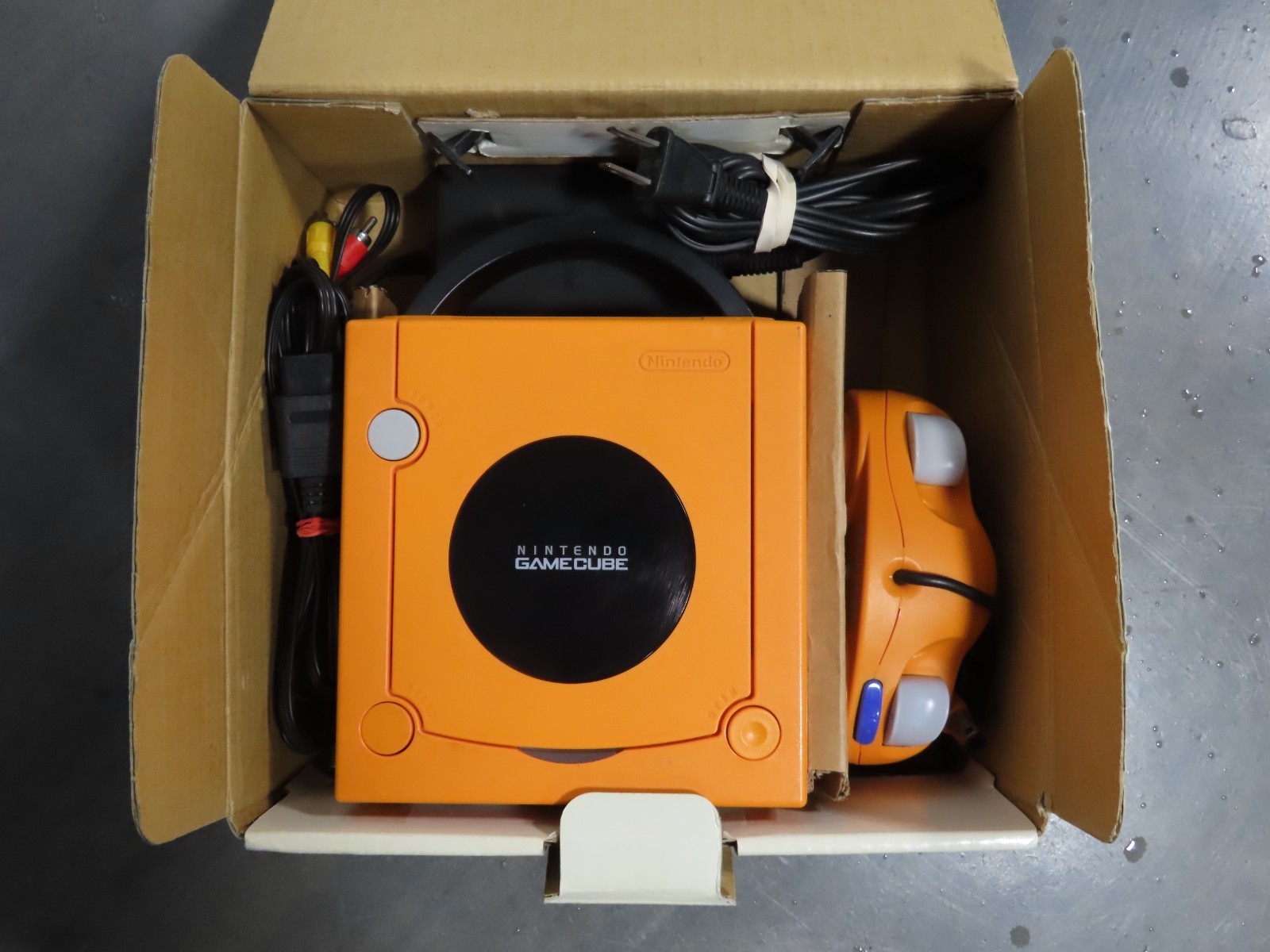 Nintendo GameCube Console CIB Orange Spice RECAPPED, USA REGION