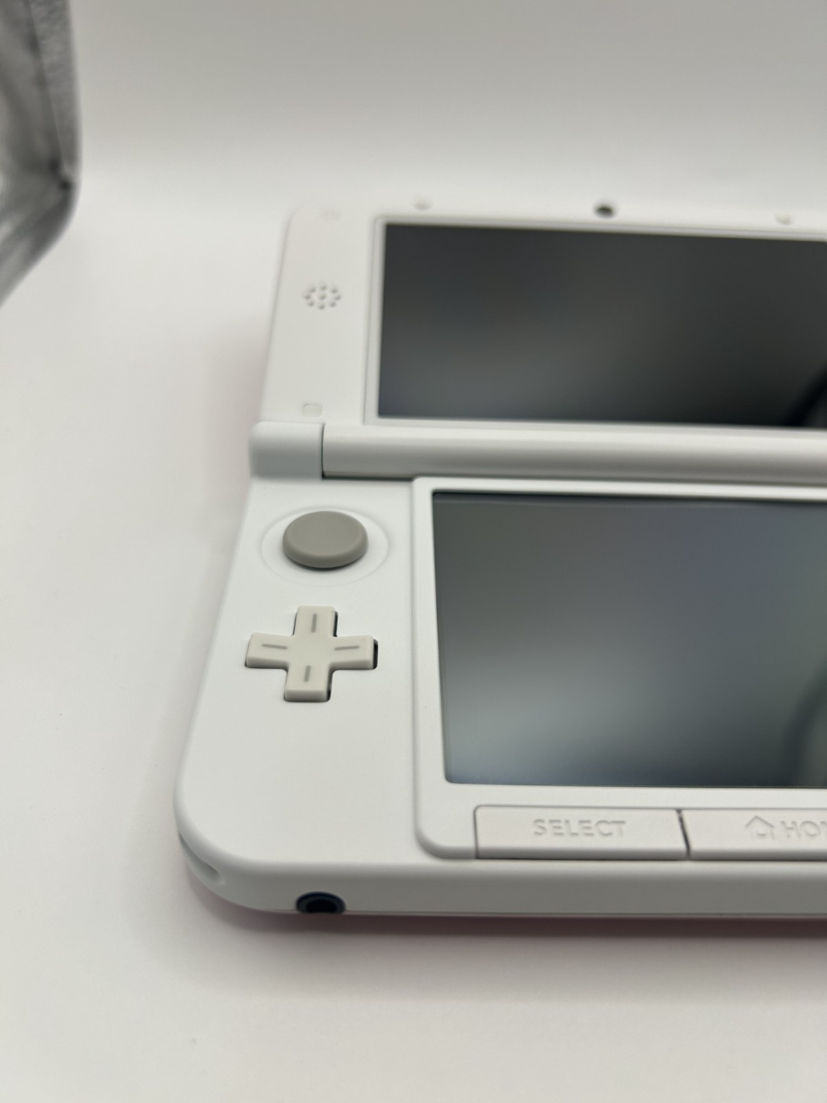 [A-rank] Nintendo 3DS console Tomodachi Life New Edition with Charger/Stylus