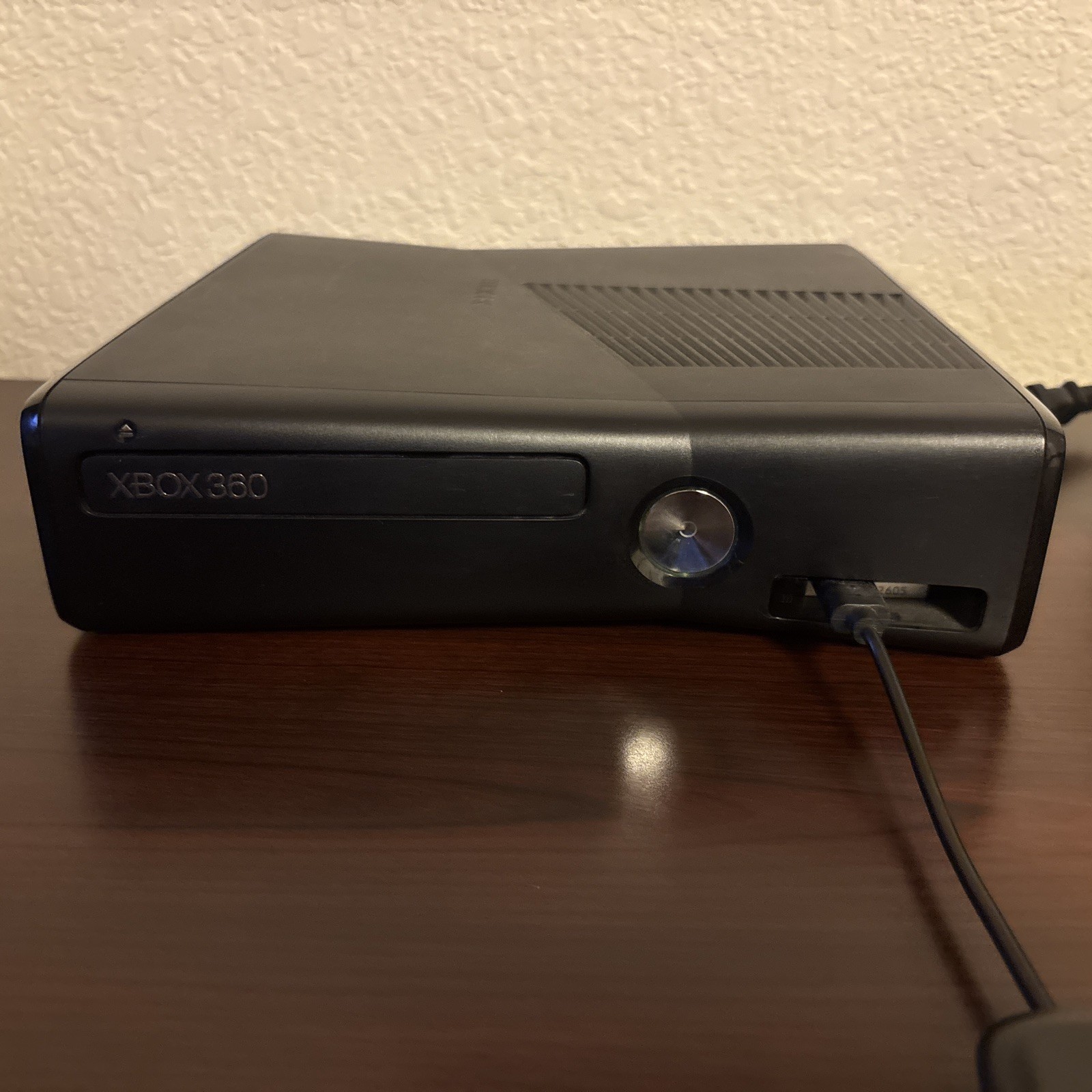 Microsoft XBox 360 S Console Model 1439 And Controller Tested