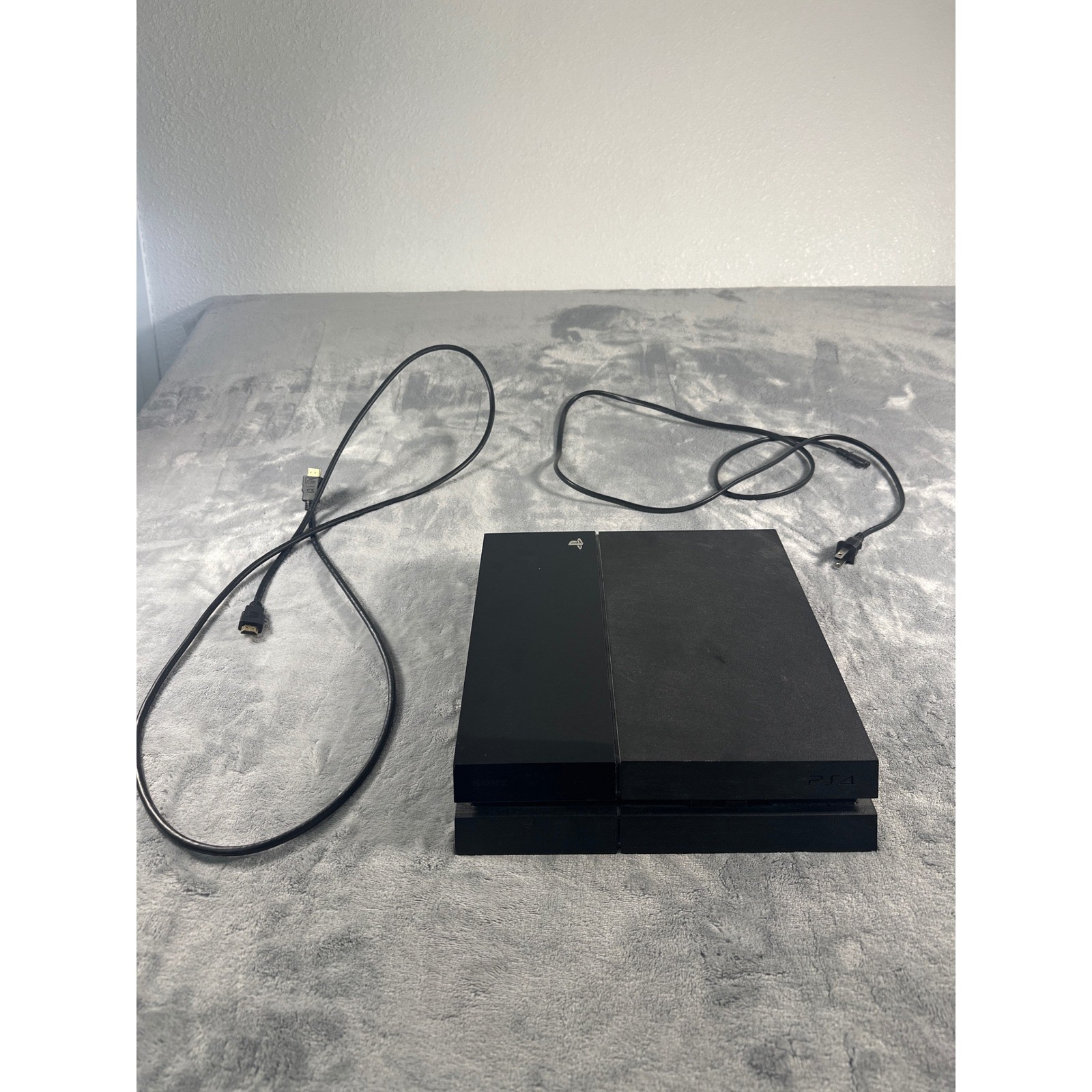 Sony PlayStation 4 PS4 Console 500GB Jet Black CUH-1001A with Cables