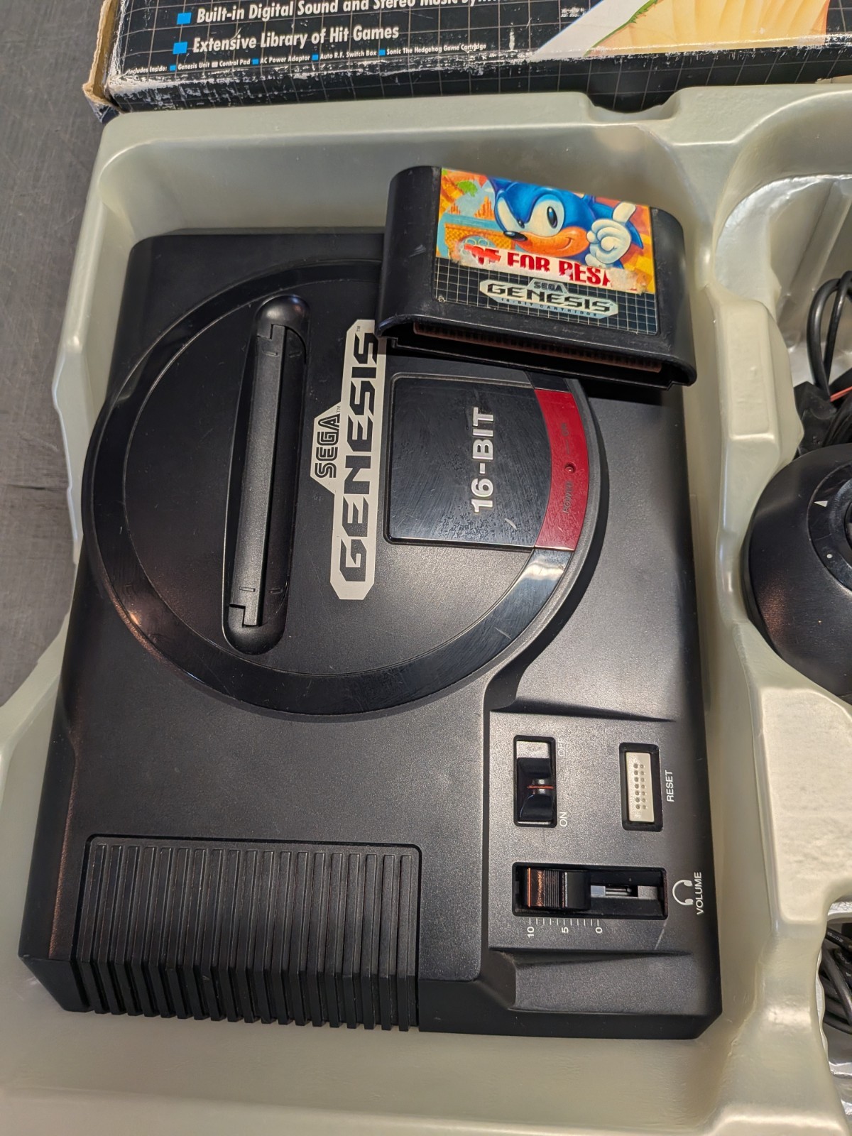 SEGA Genesis 16-Bit Console Model 1 1601 in Box w/ Controller, Cords, & Sonic!