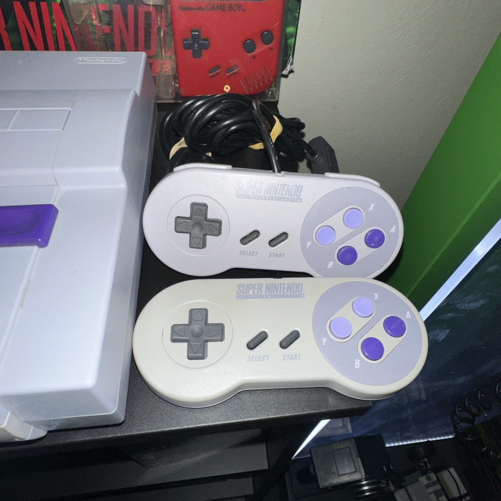 Super Nintendo SNES Console Game System! All Plugs And Two Controllers!