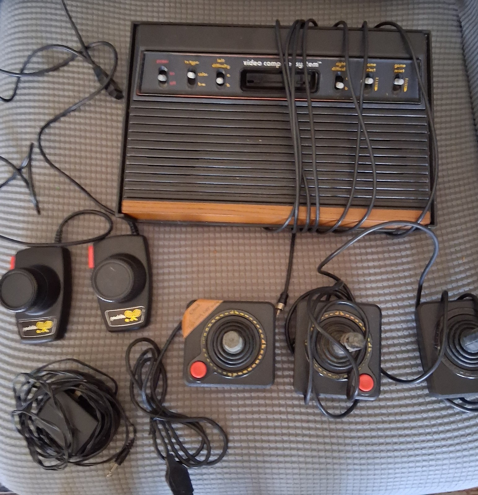 Atari CX2600 ‘Heavy Sixer’ Six Switch Console Taiwan Rare W/ Controllers & Manu