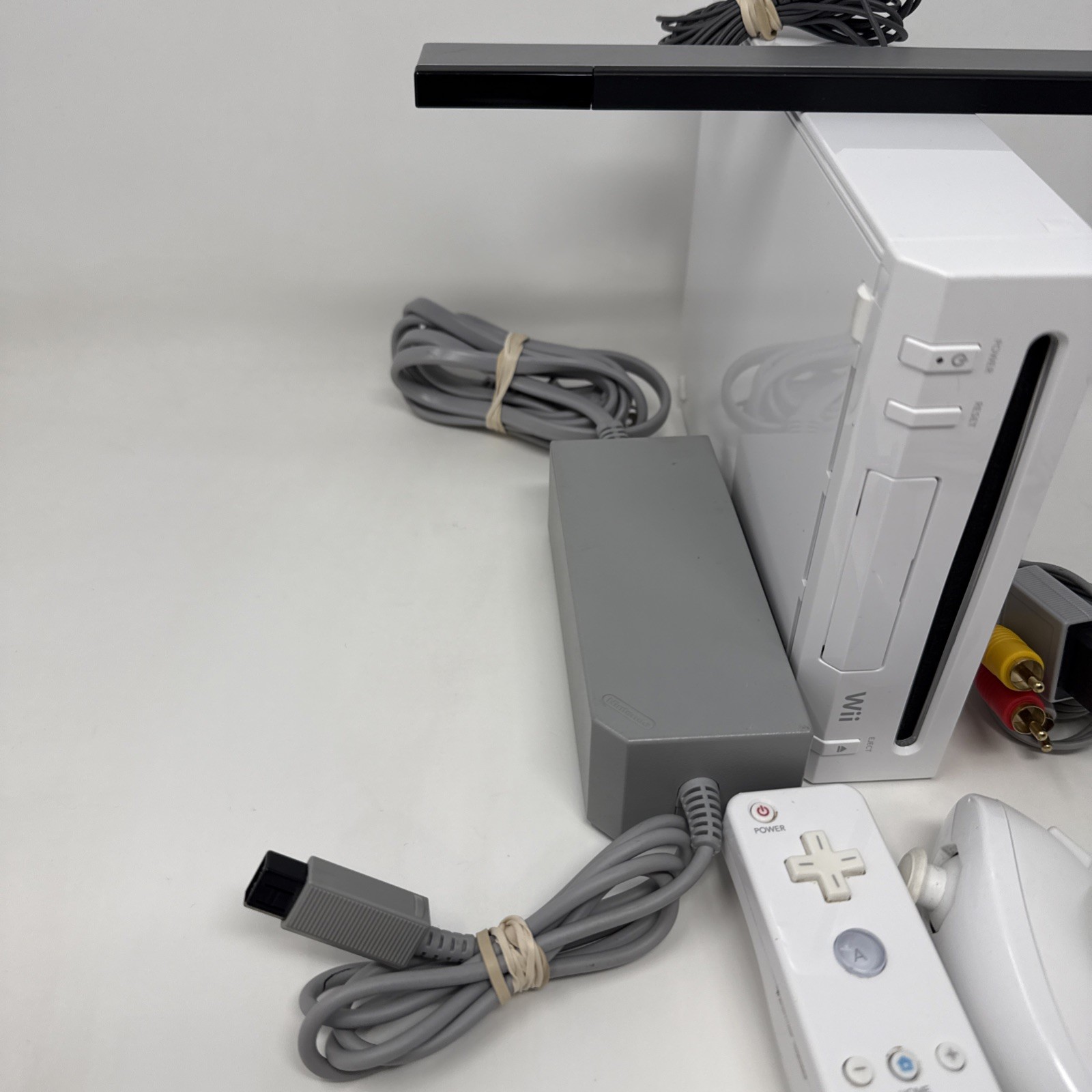 Nintendo Wii Console Bundle White RVL-101 w/ Motion Plus Controller