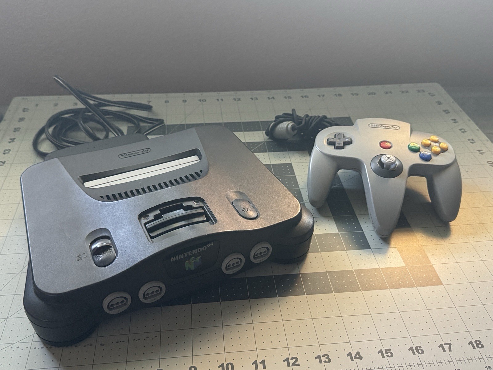 Nintendo 64 Gray Console Bundle w/ 3 Controllers, AV/Power, Multiplayer