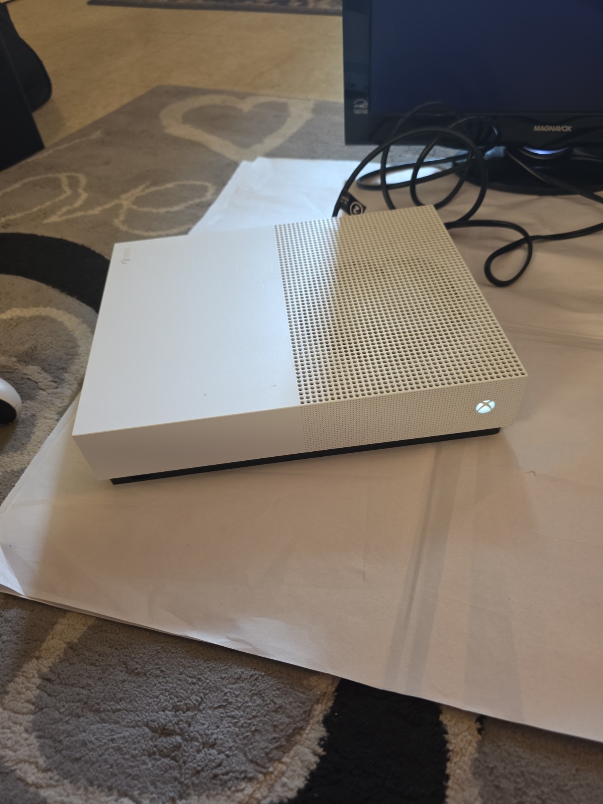 Microsoft XBOX ONE S 1TB All-Digital CONSOLE- ERROR 102 CODE/FOR PARTS/REPAIR