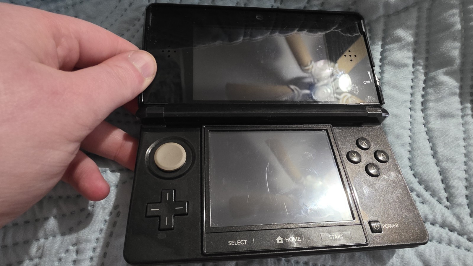 Nintendo 3DS 2GB Handheld System – Cosmo Black