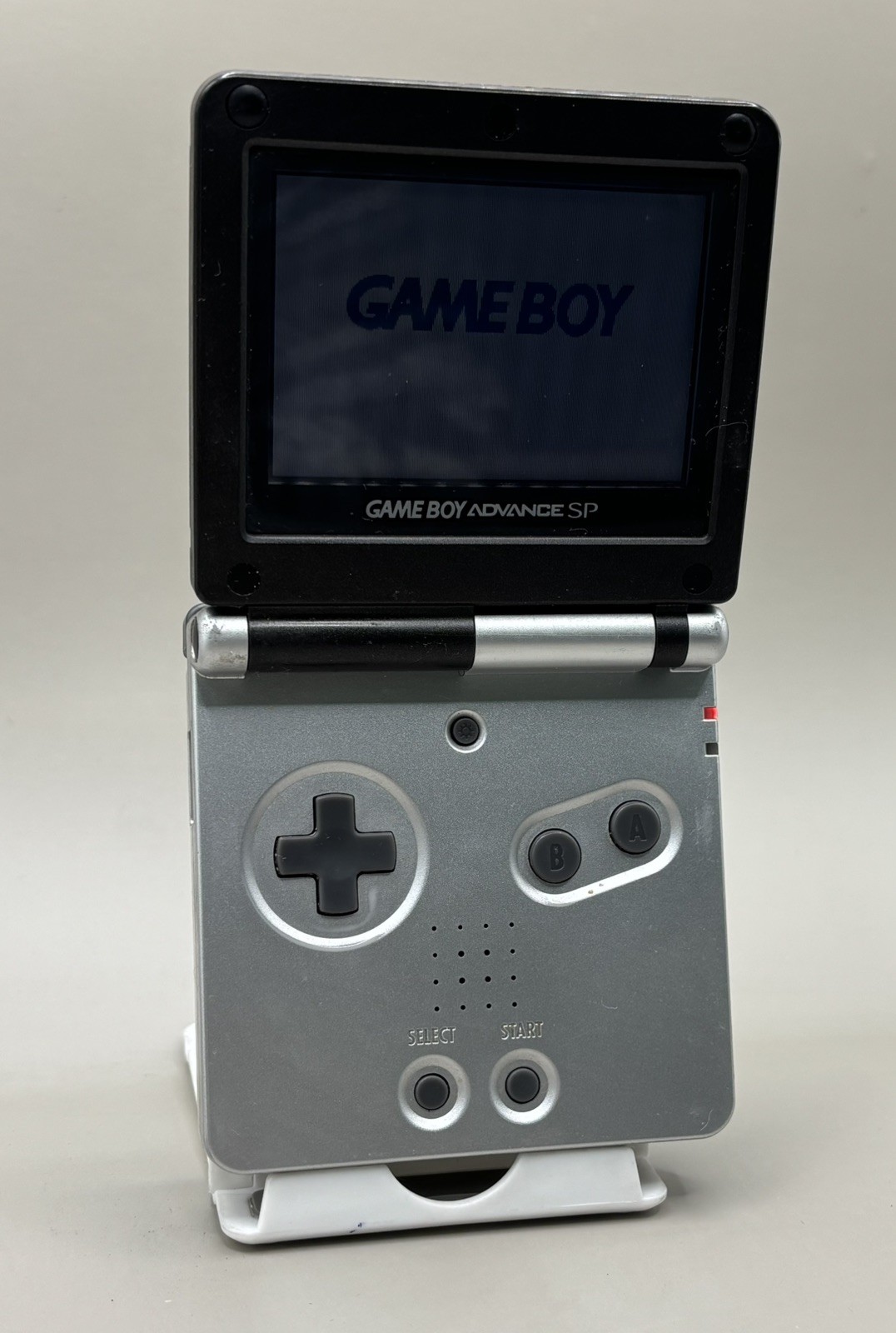 Nintendo Game Boy Advance SP – Silver/Black (G6) READ DESCRIPTION