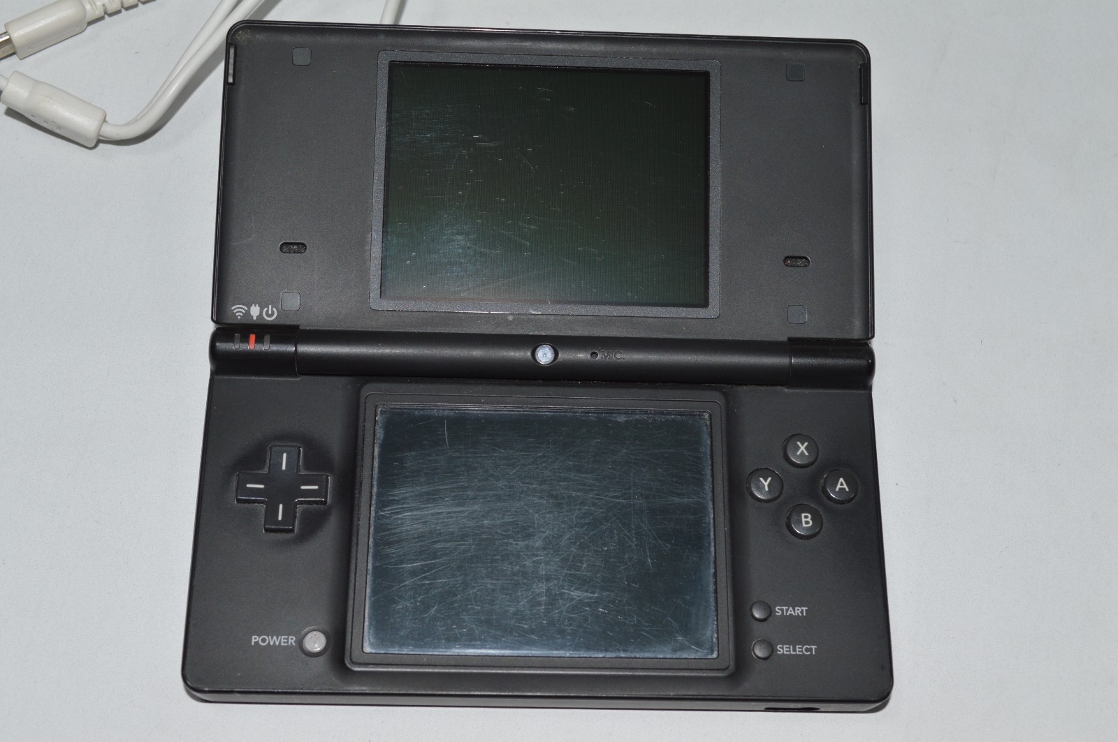 ***WATER DAMAGED*** Nintendo DSi TWL-001, Black *PARTS/REPAIR-SOLD AS IS*