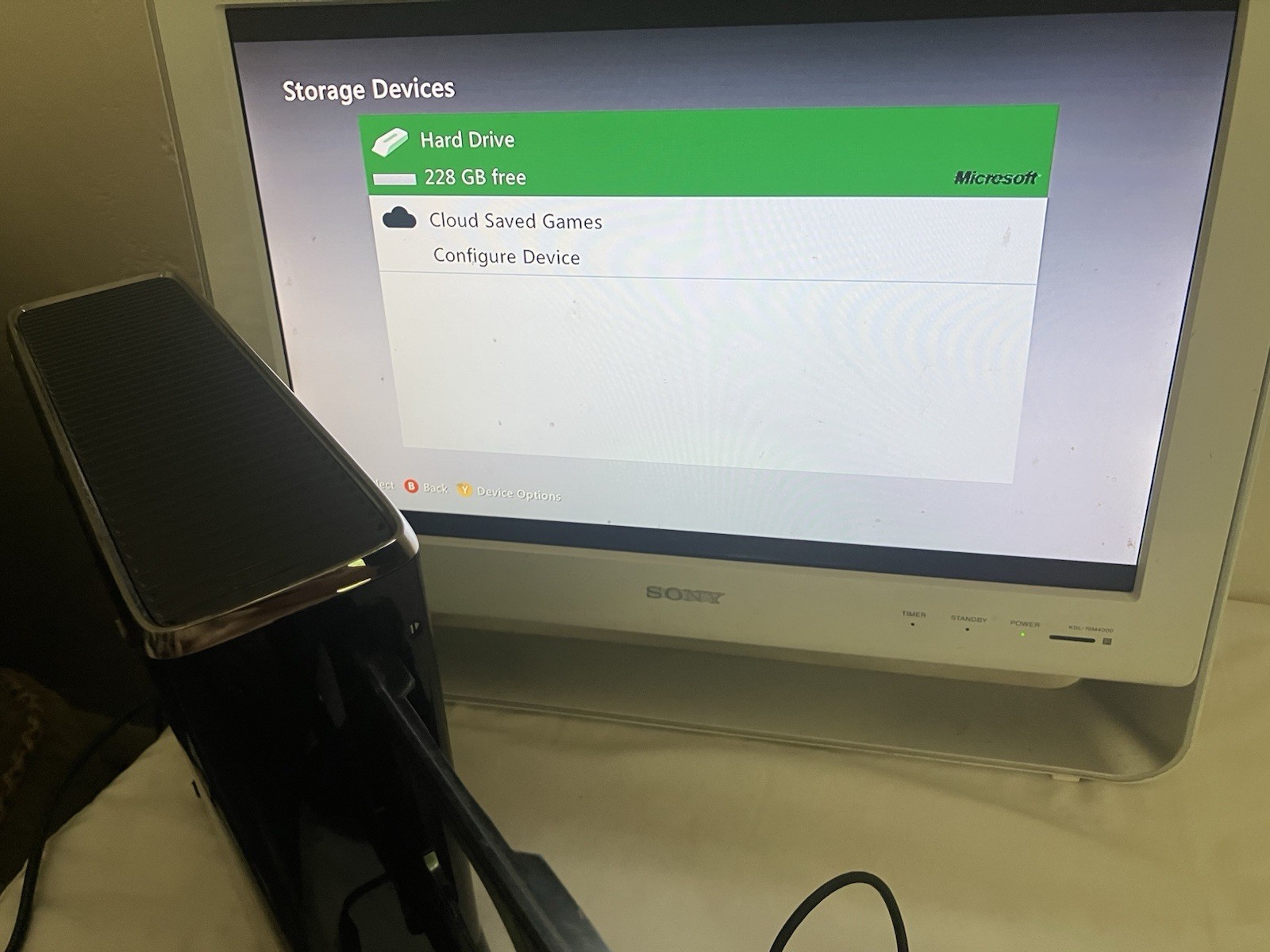 Microsoft Xbox 360 S #1439 250GB Console Bundle 6 Games, Kinect & OEM Controller