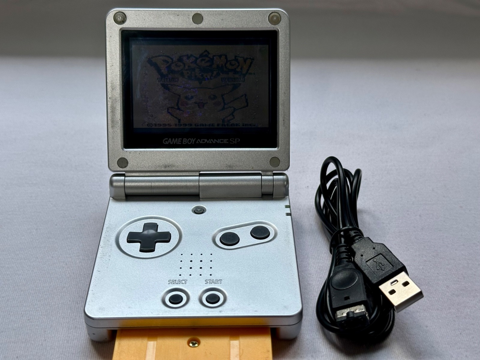 Nintendo Gameboy Advance SP AGS001 Metal Silver Handheld w/ USB Cable & Battery