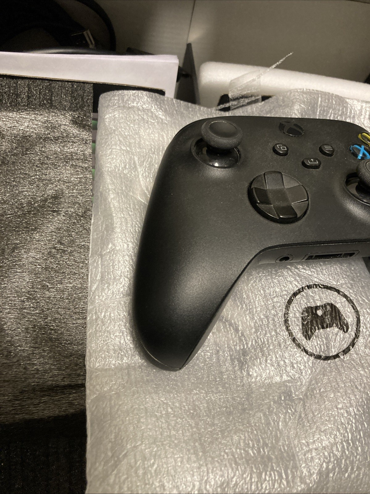 Microsoft Xbox Series X 1TB SSD Gaming Console Black RRT-00001 *HARDLY USED*